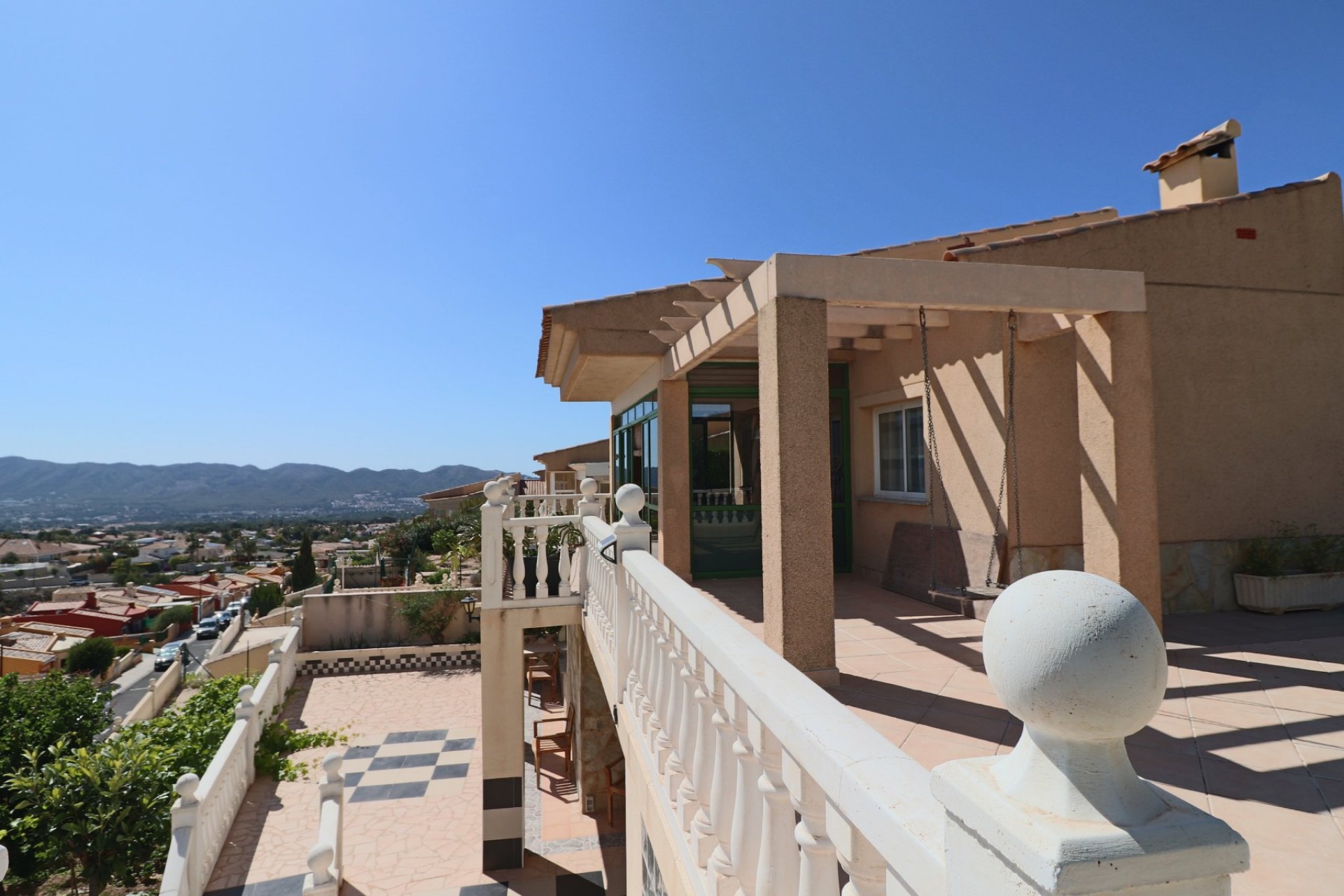 Reventa - Townhouse / Semi -
La Nucía - Urbanisations