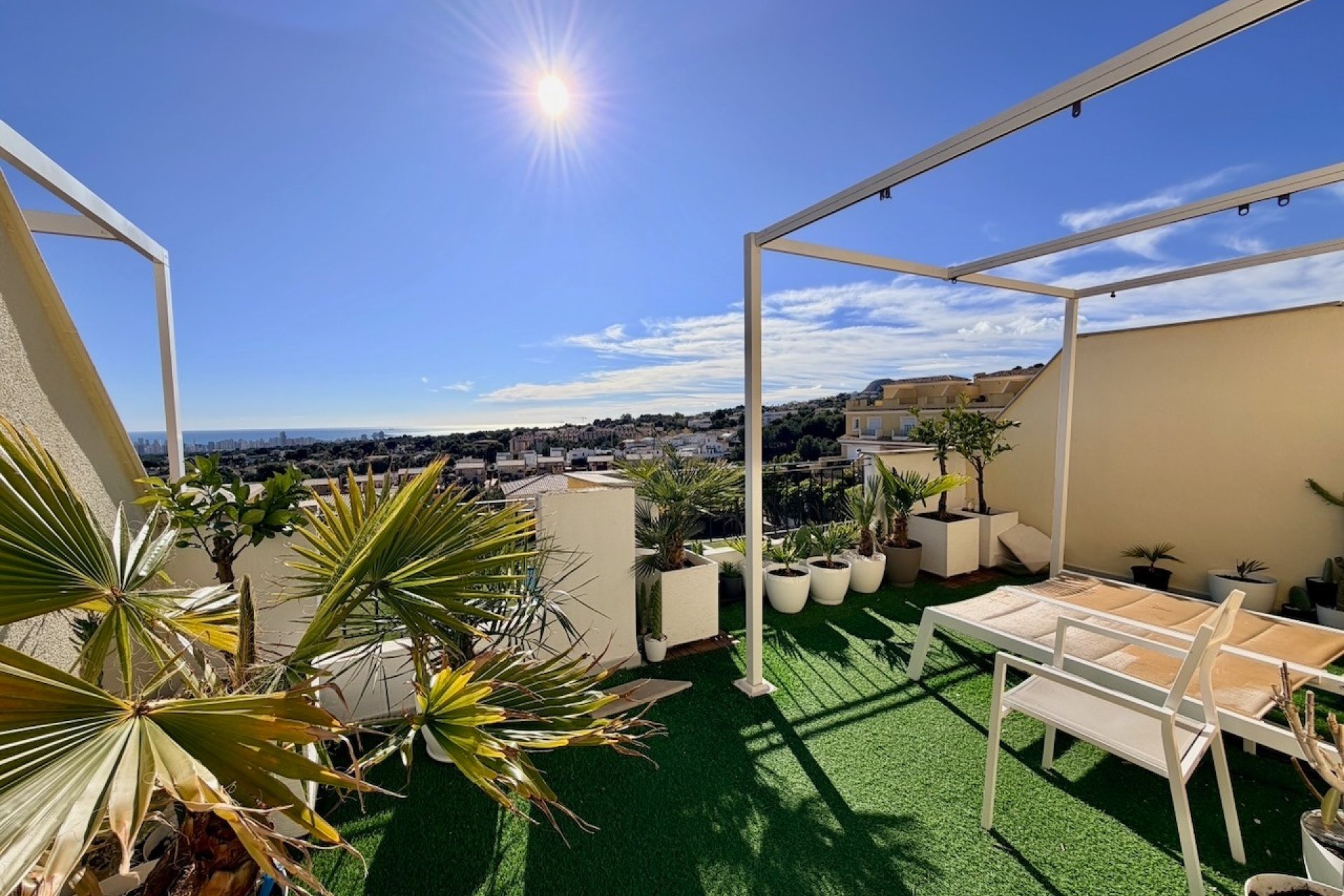 Reventa - Townhouse / Semi -
La Nucía - Urbanisations