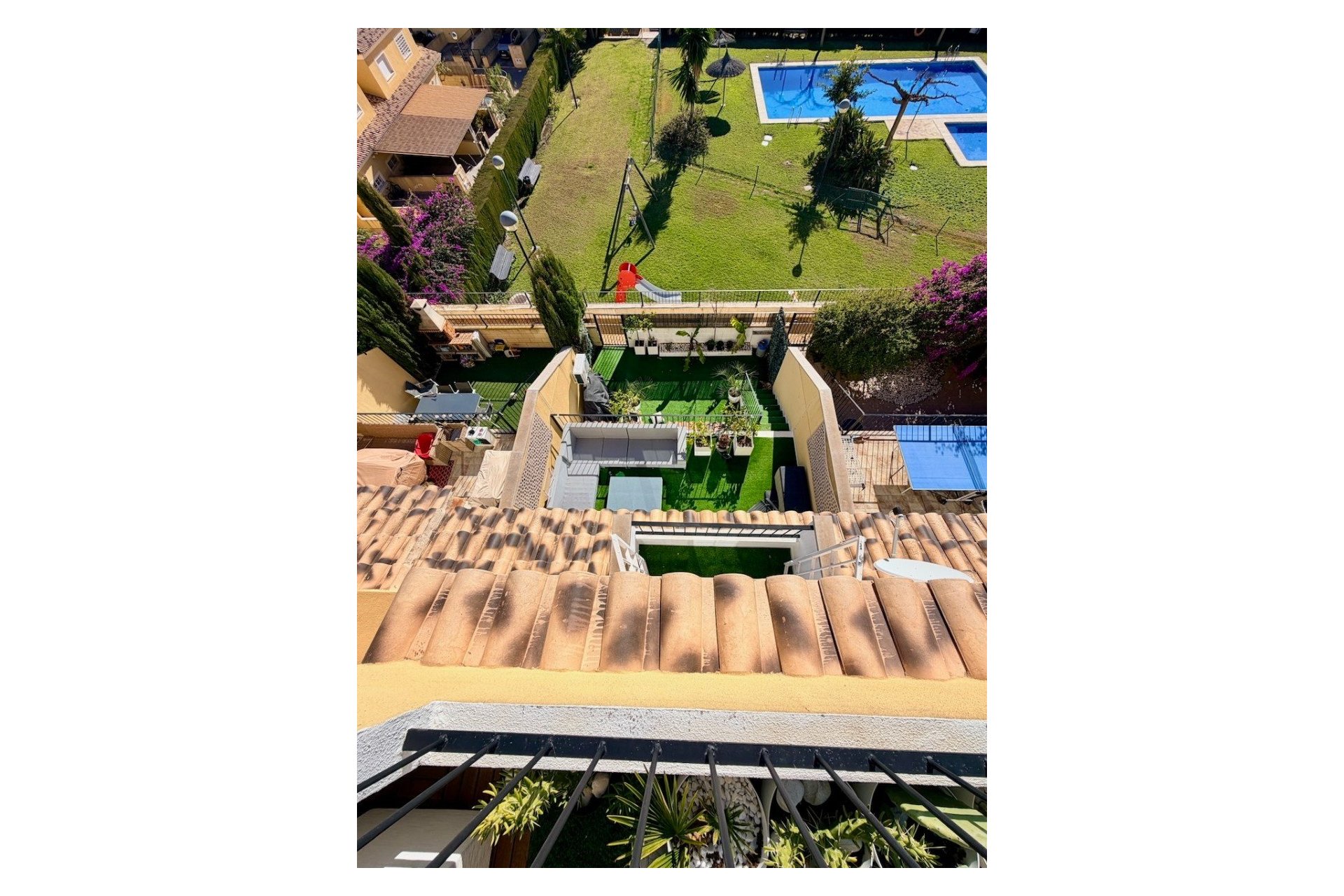 Reventa - Townhouse / Semi -
La Nucía - Urbanisations