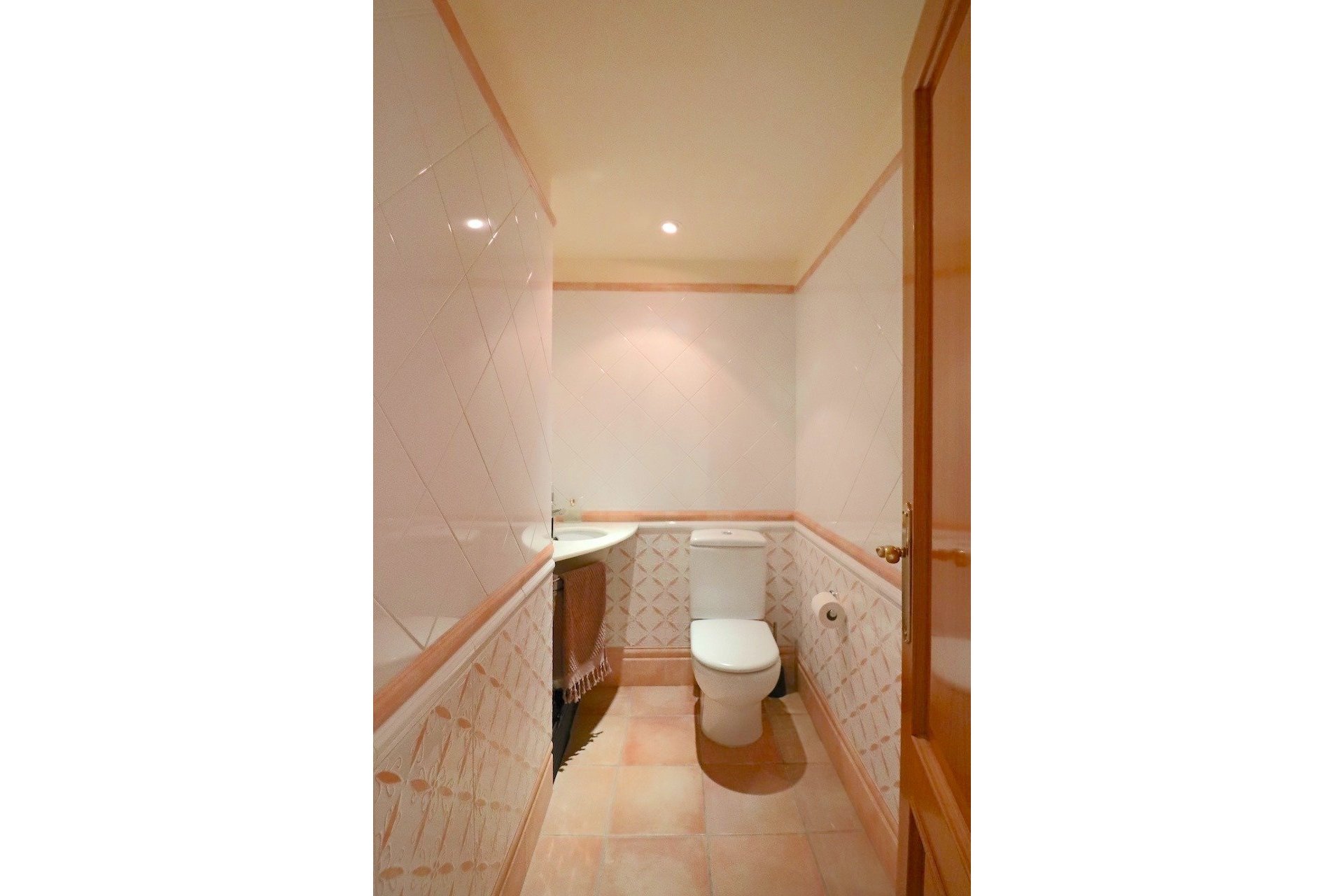 Reventa - Villa -
Benidorm - Urbanizaciones