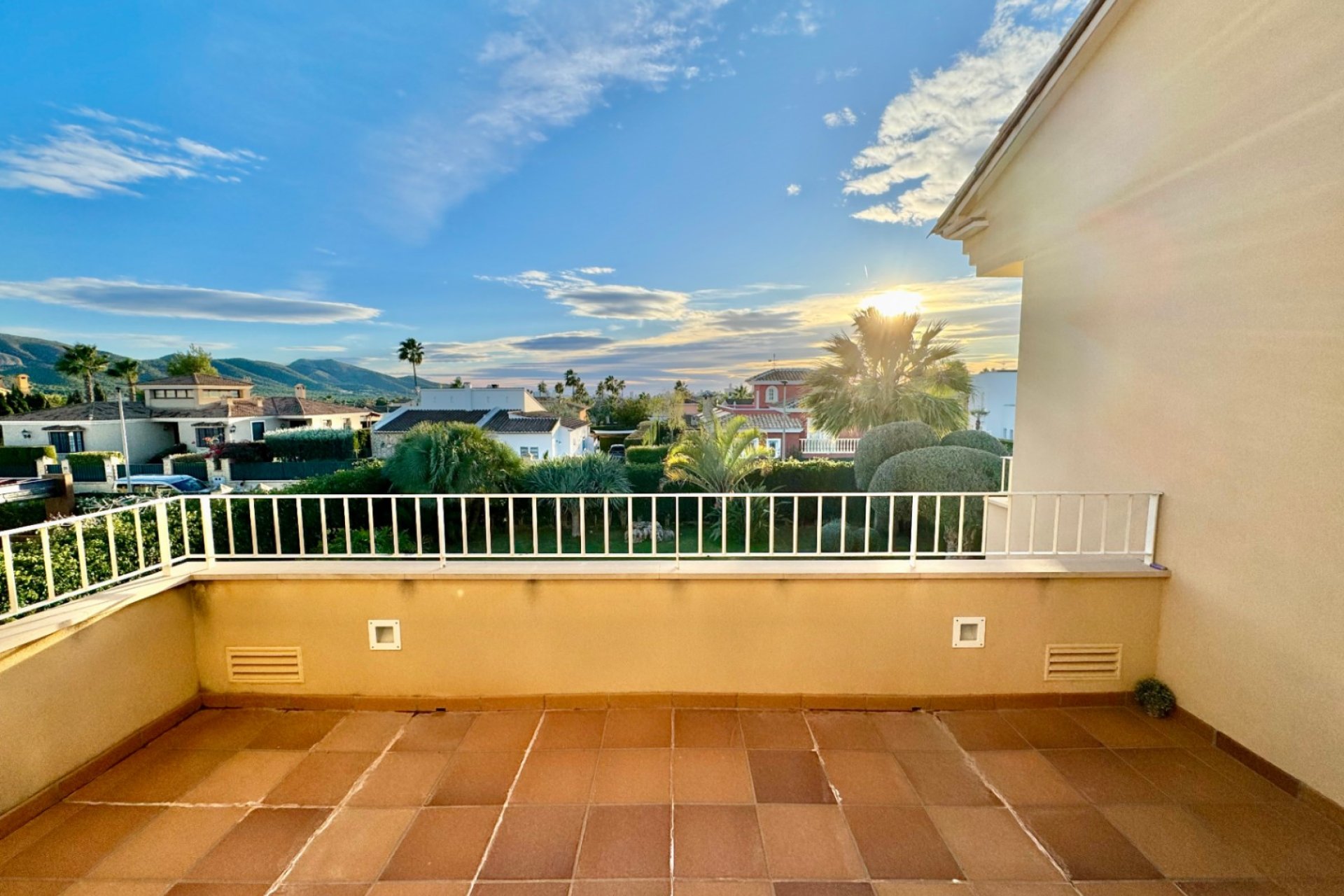 Reventa - Villa -
L'Alfàs del Pi - Arabi