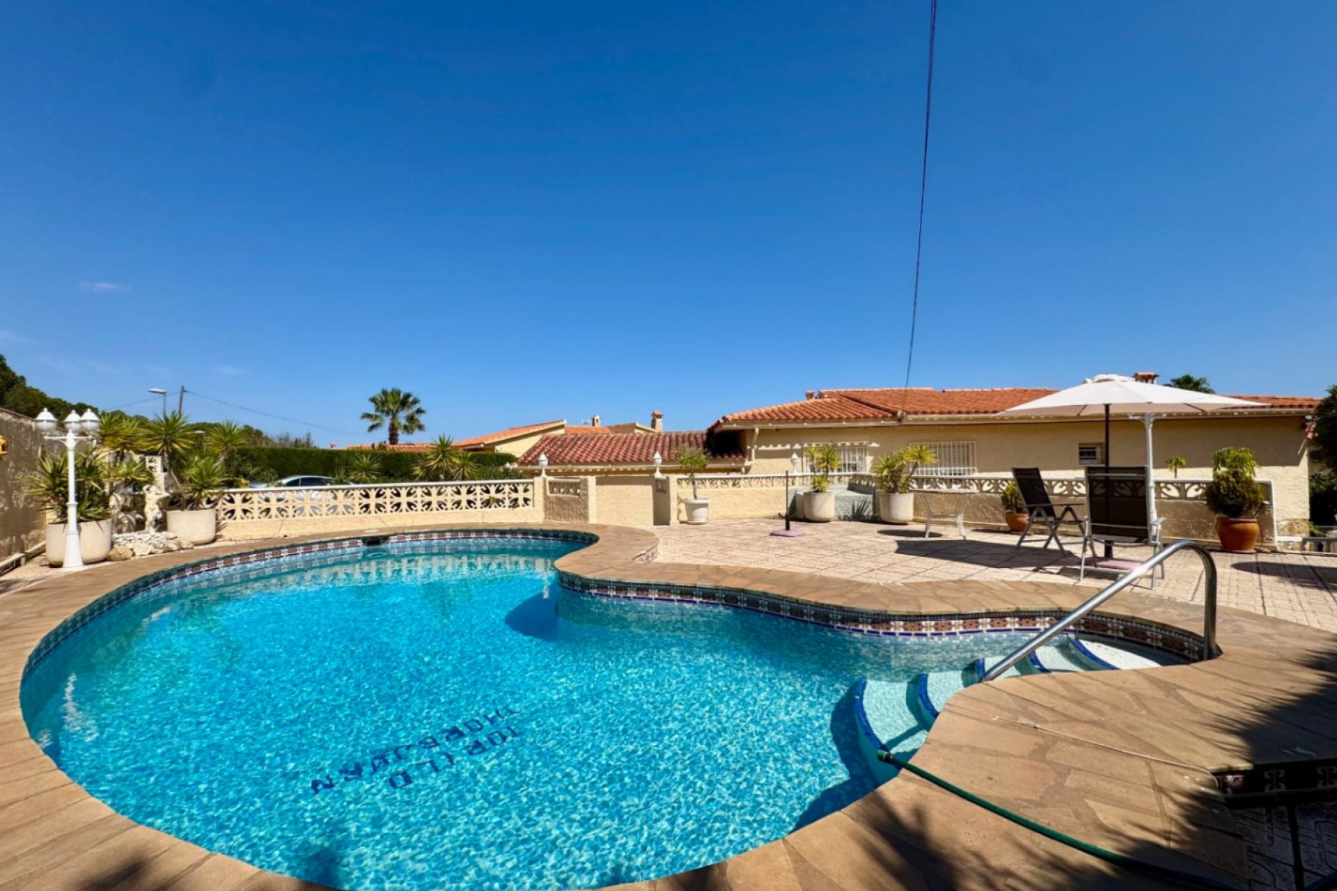 Reventa - Villa -
La Nucía - Entrepinos