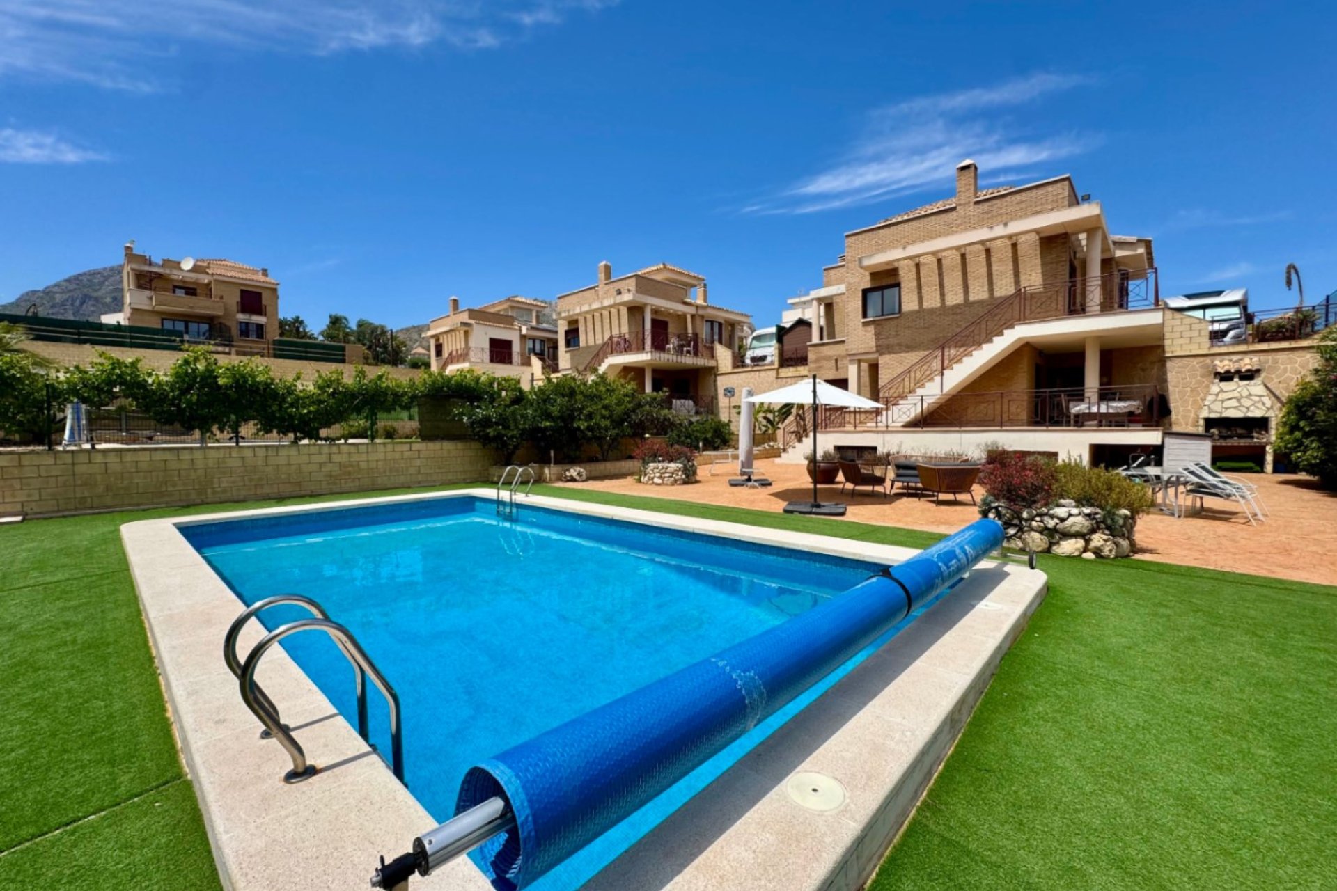 Reventa - Villa -
La Nucía - La Alberca