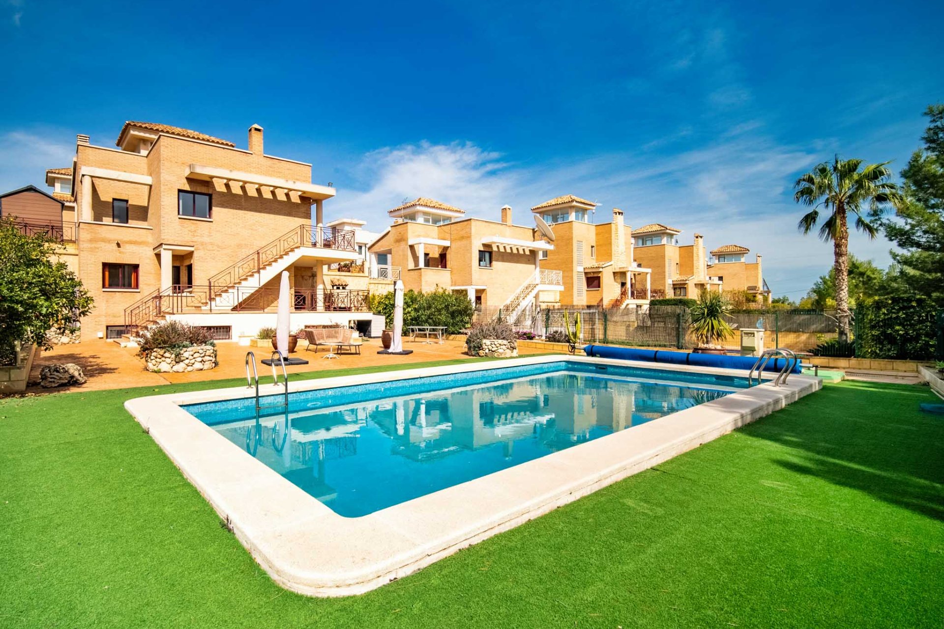 Reventa - Villa -
La Nucía - La Alberca