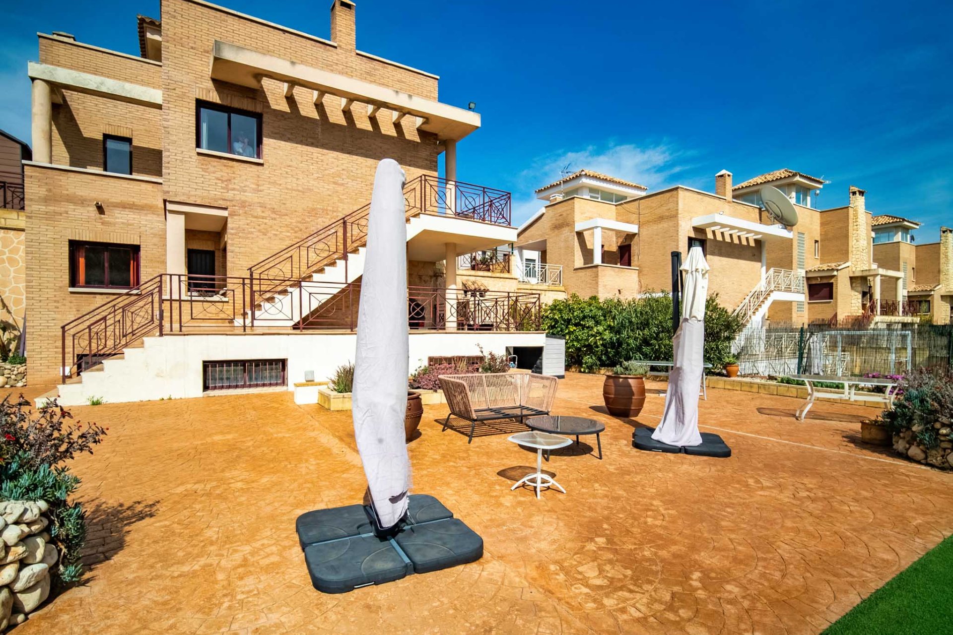 Reventa - Villa -
La Nucía - La Alberca