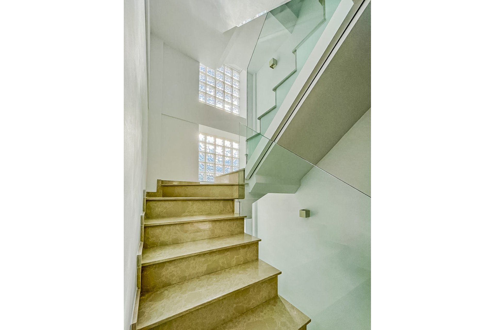 Reventa - Villa -
La Nucía - Montebello - Nou Espai