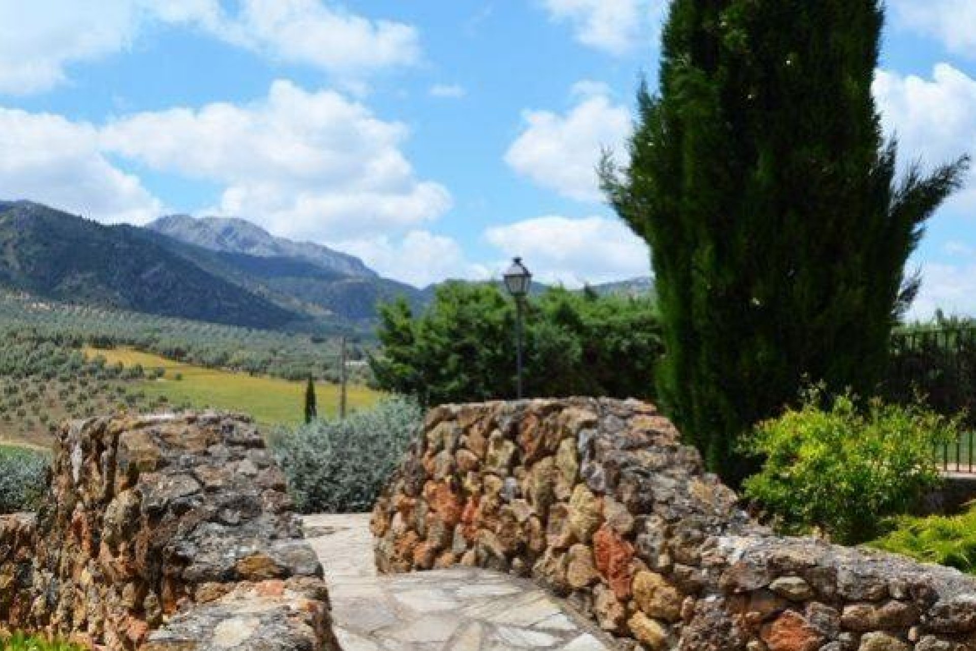 Reventa - Villa -
Villanueva del Rosario - Área de Antequera