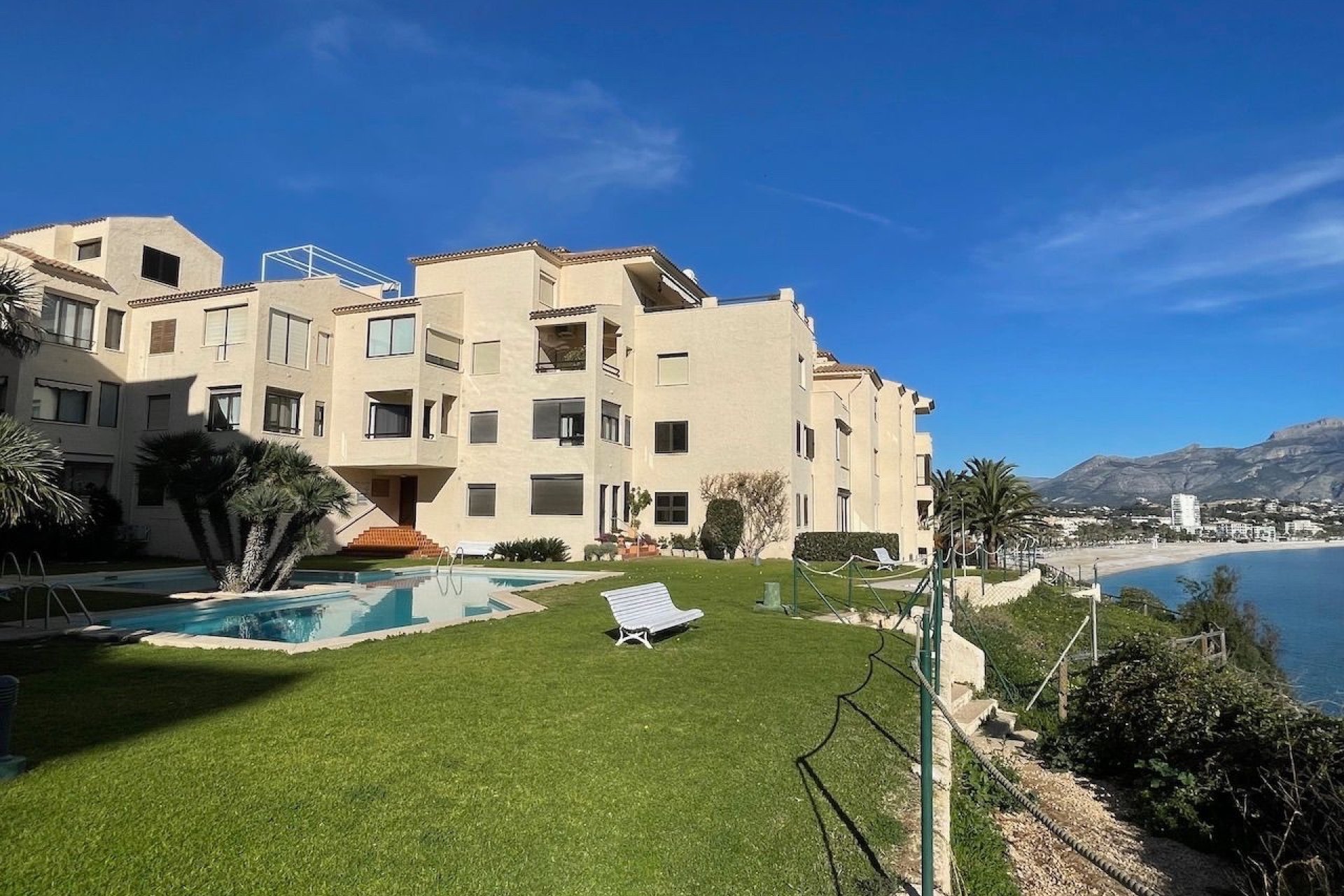 Revente - Appartement -
Albir