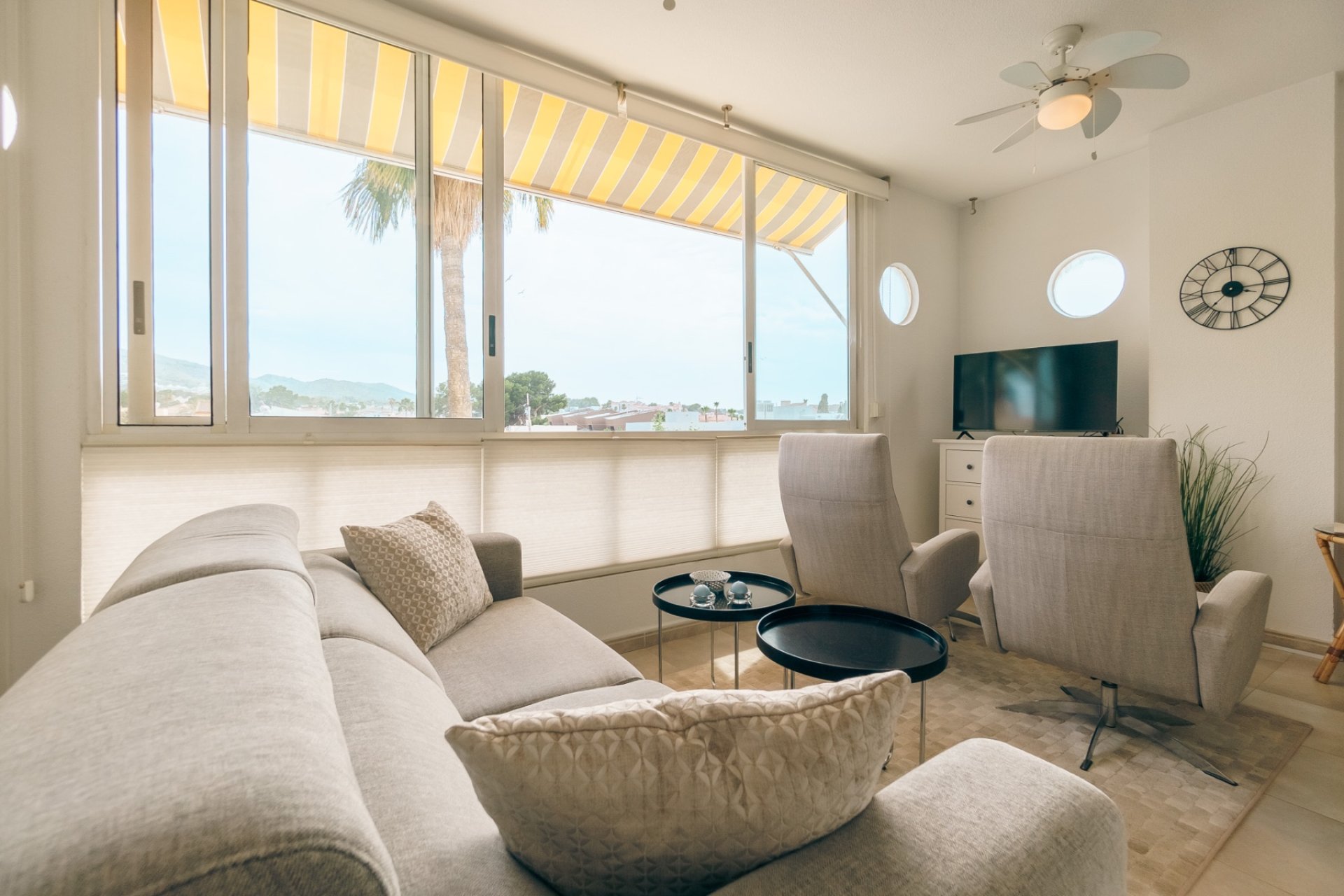 Revente - Appartement -
Albir