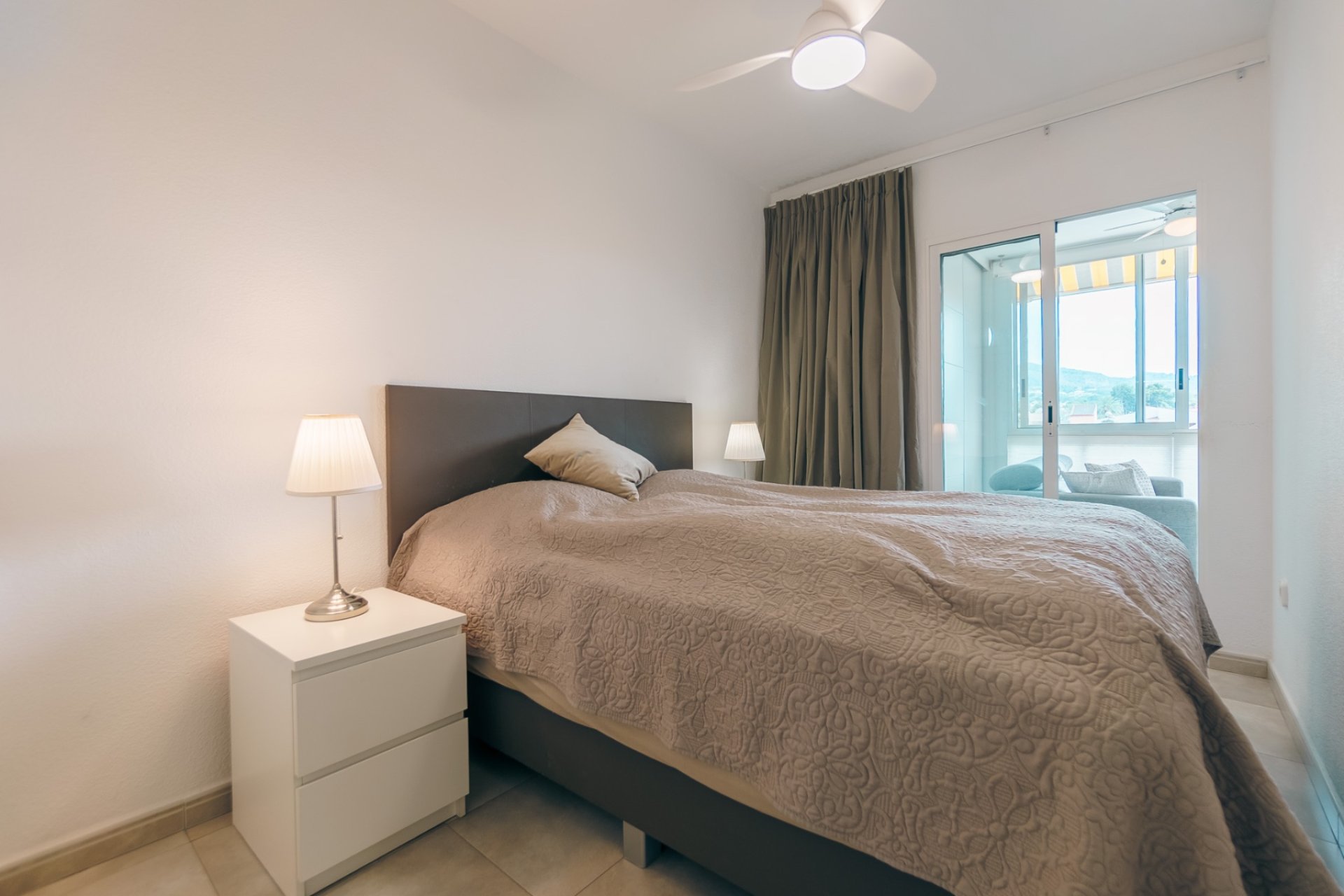 Revente - Appartement -
Albir