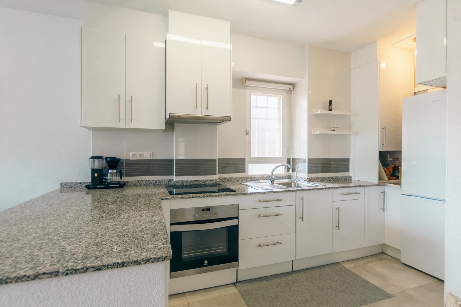 Revente - Appartement -
Albir