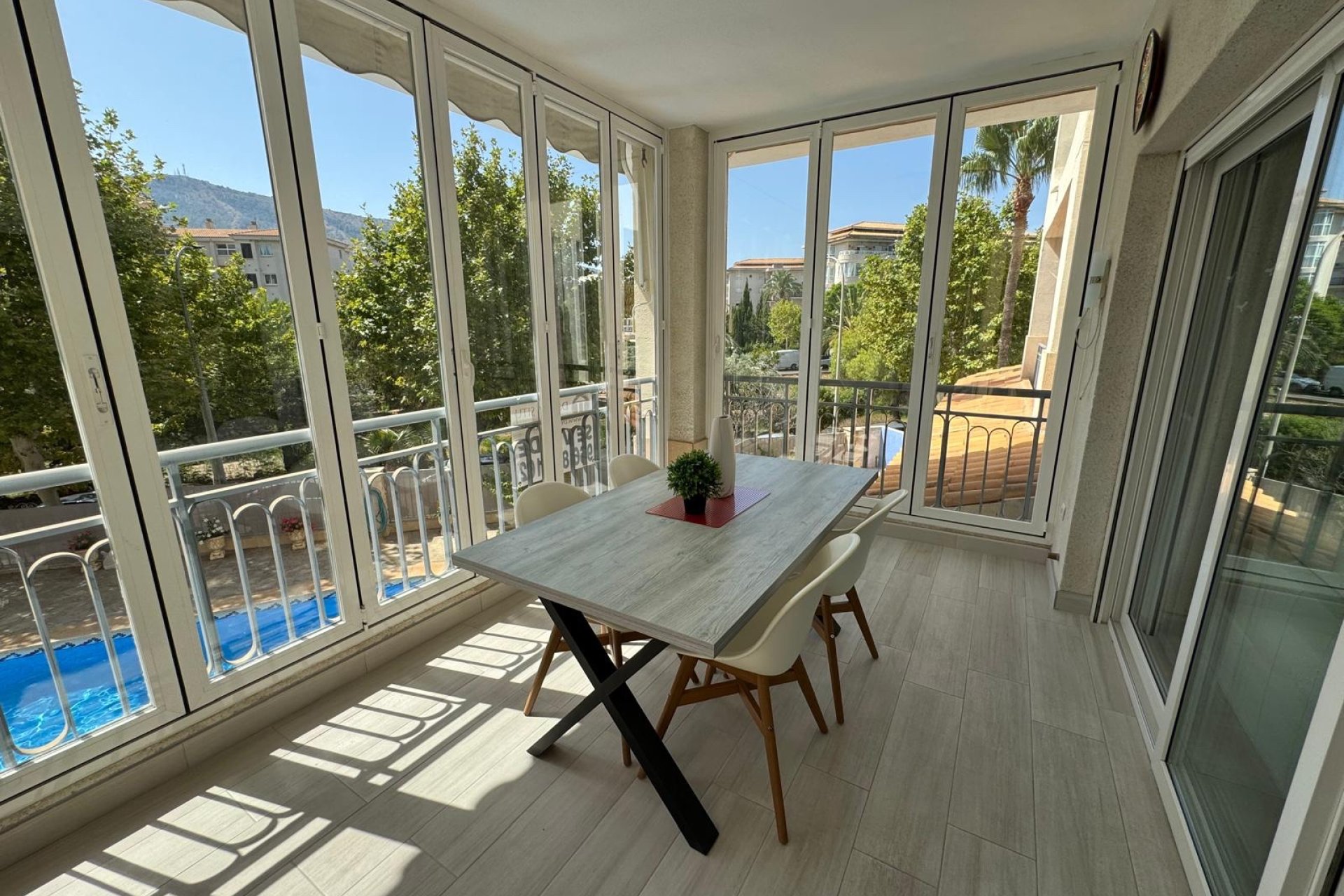 Revente - Appartement -
Albir