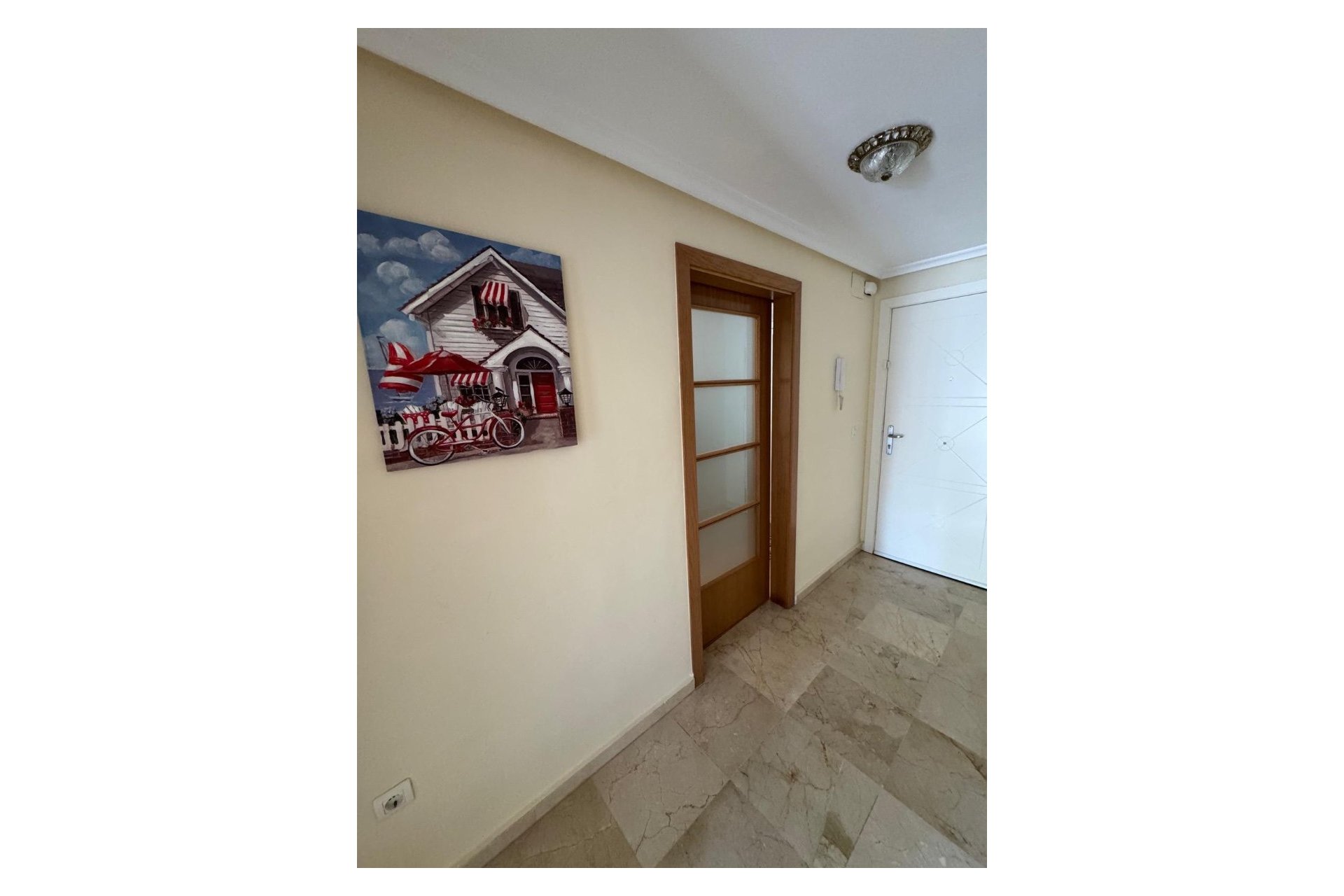 Revente - Appartement -
Albir