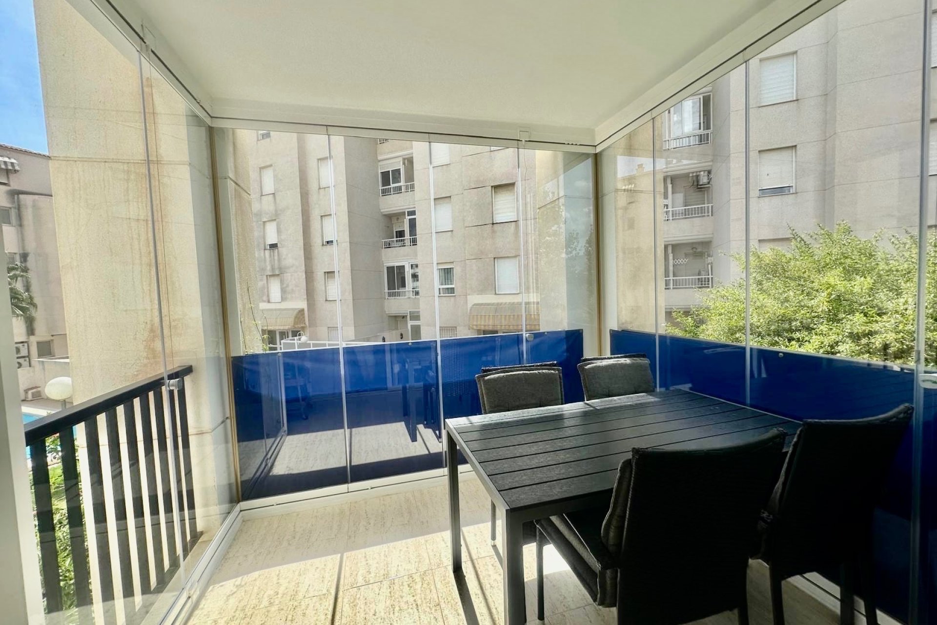 Revente - Appartement -
Albir