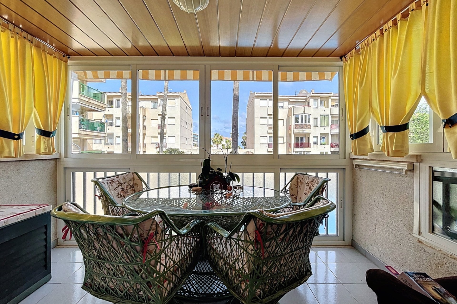 Revente - Appartement -
Albir