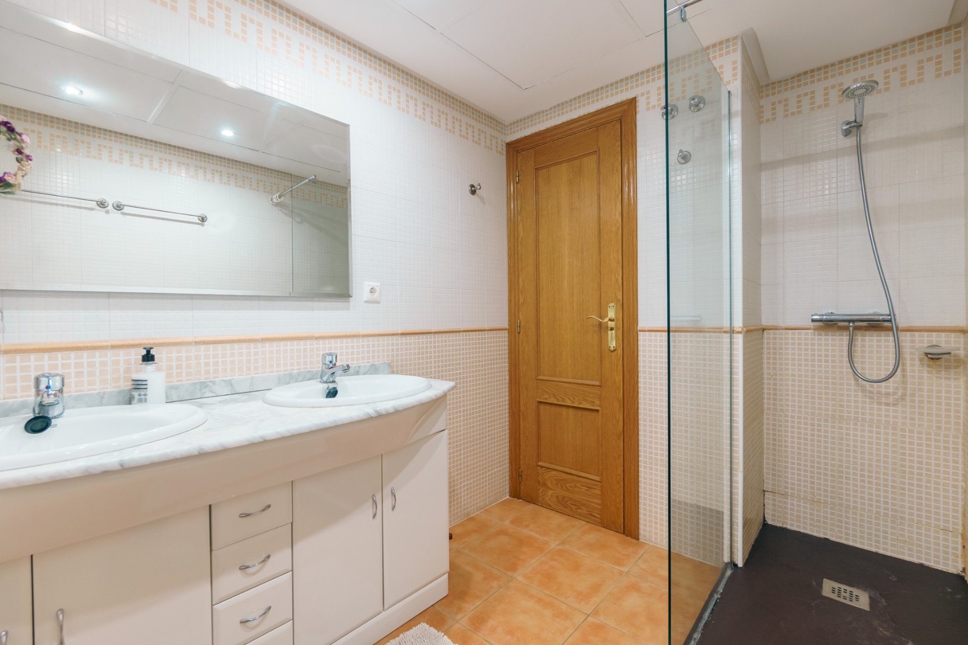 Revente - Appartement -
Albir