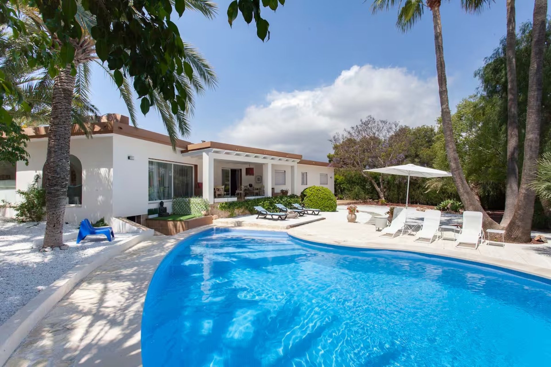 Revente -  Chalet / Villa -
Albir