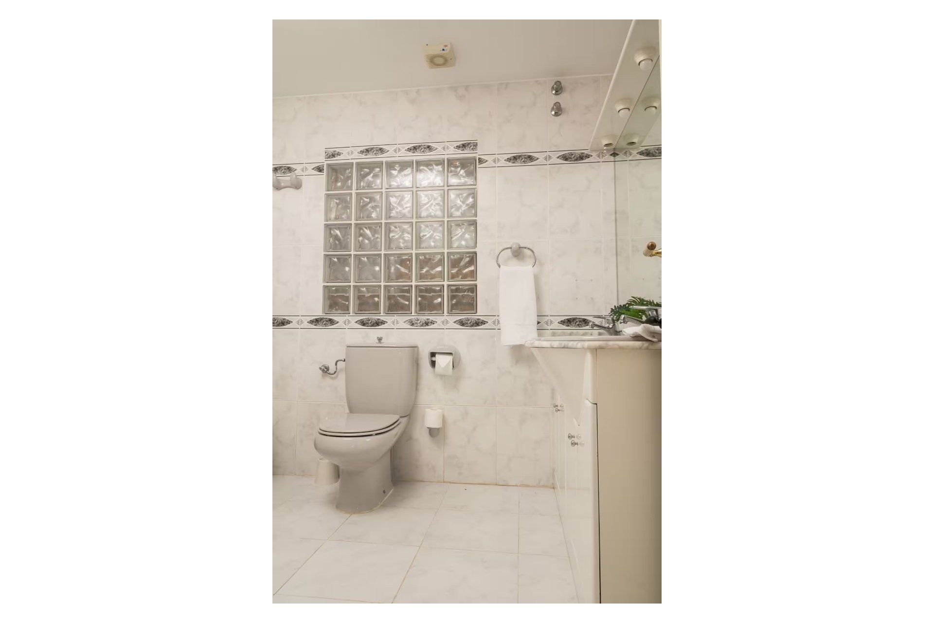 Revente -  Chalet / Villa -
Albir