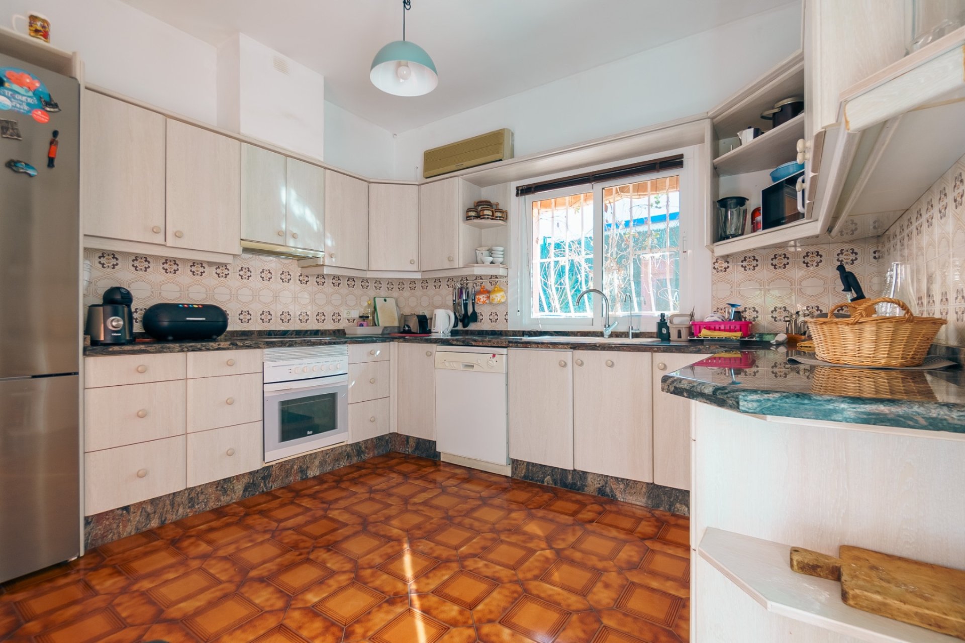 Revente -  Chalet / Villa -
Albir