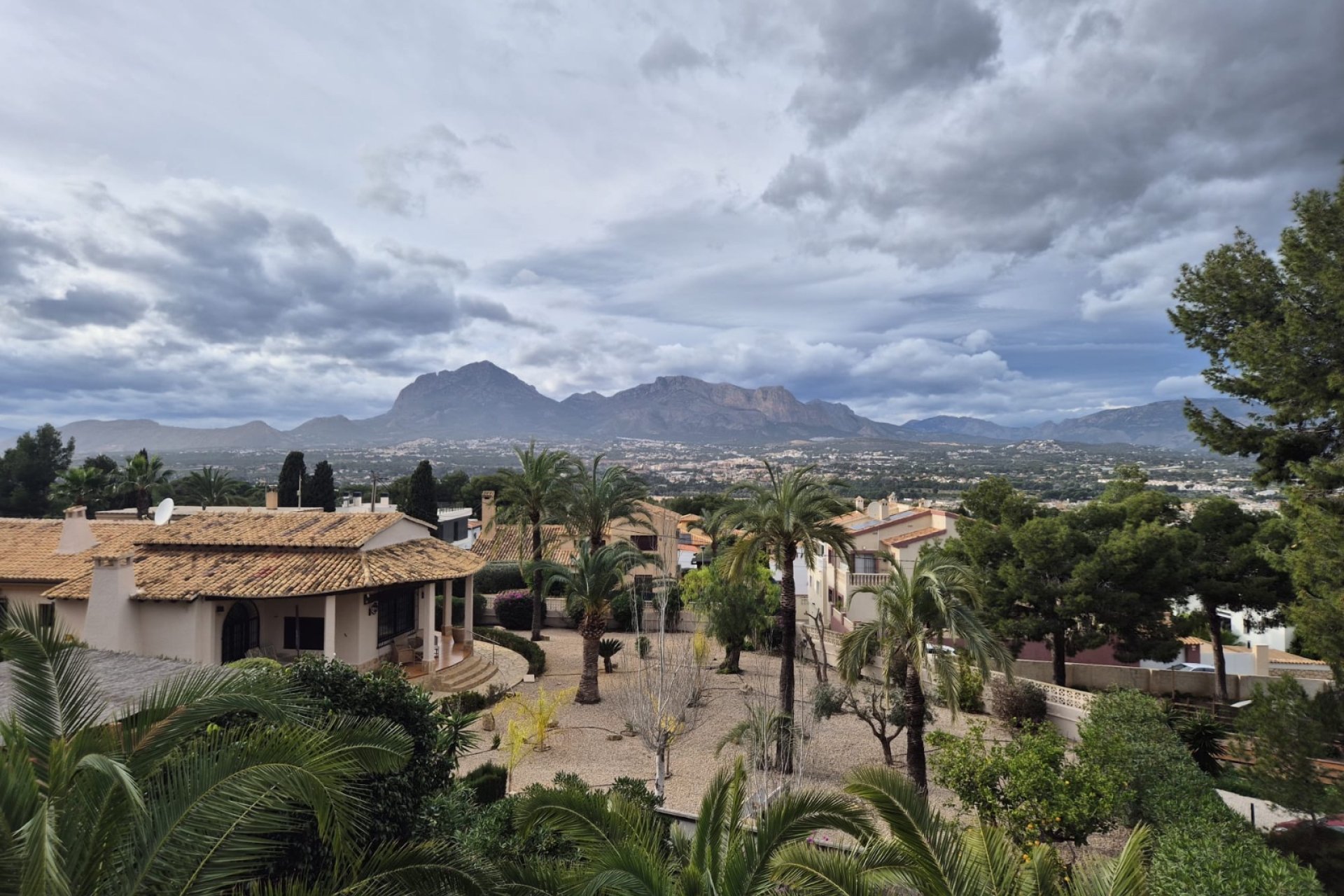 Revente -  Chalet / Villa -
Albir