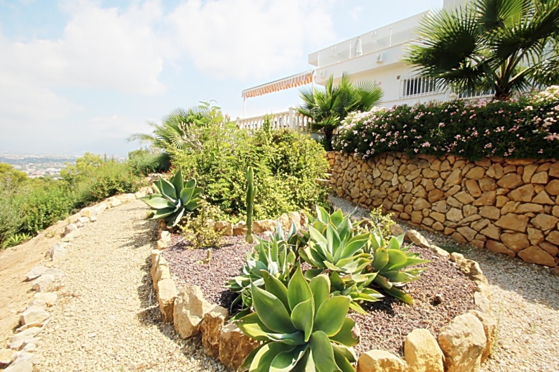 Revente -  Chalet / Villa -
Albir