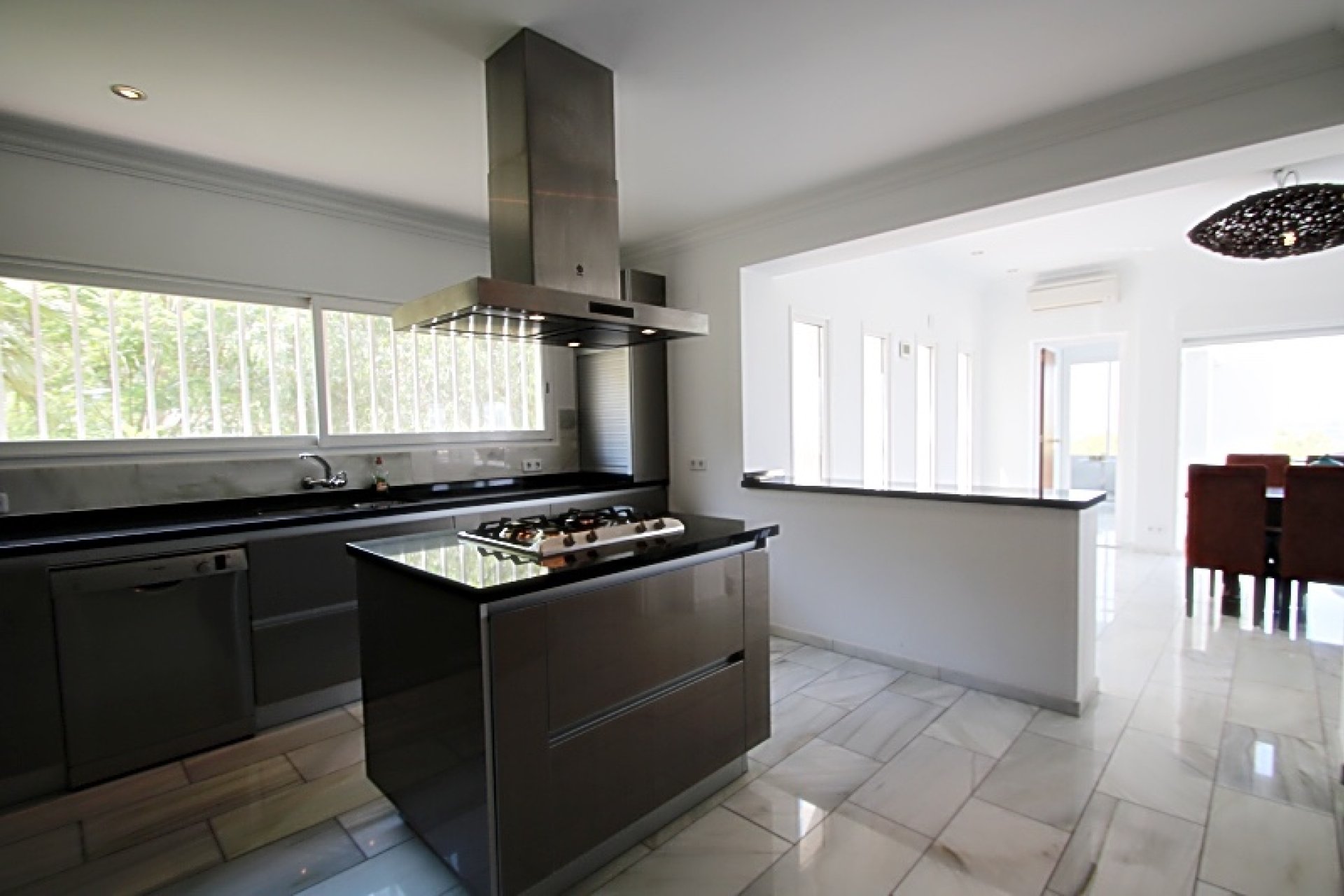 Revente -  Chalet / Villa -
Albir