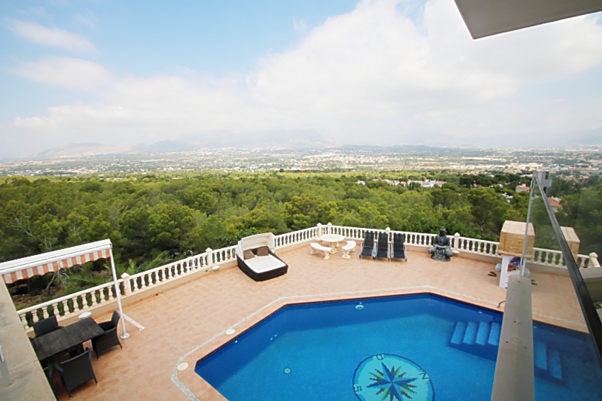 Revente -  Chalet / Villa -
Albir