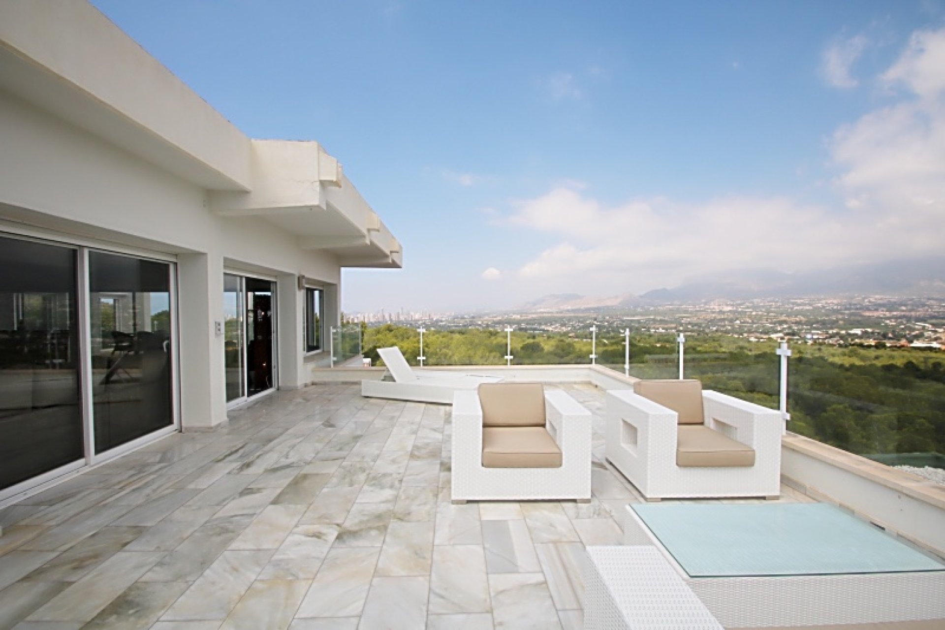 Revente -  Chalet / Villa -
Albir