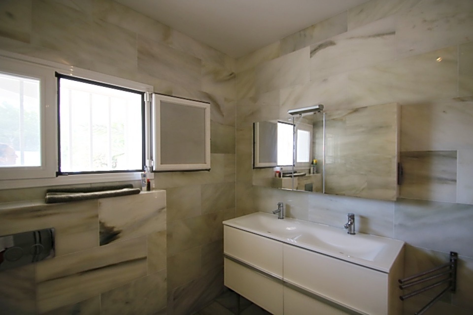 Revente -  Chalet / Villa -
Albir