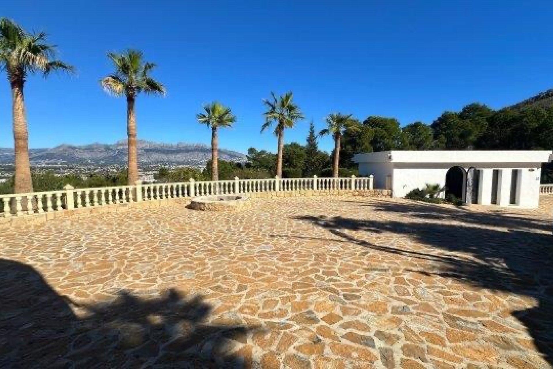 Revente -  Chalet / Villa -
Albir