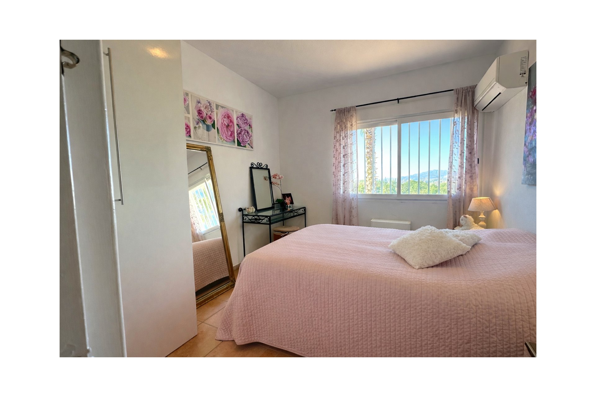 Revente -  Chalet / Villa -
Albir