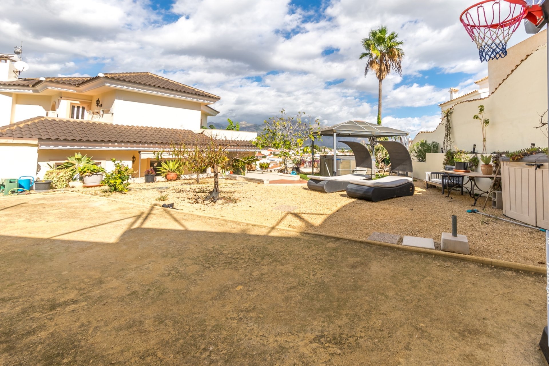 Revente -  Chalet / Villa -
Alfaz del Pi - Alfas del Pí