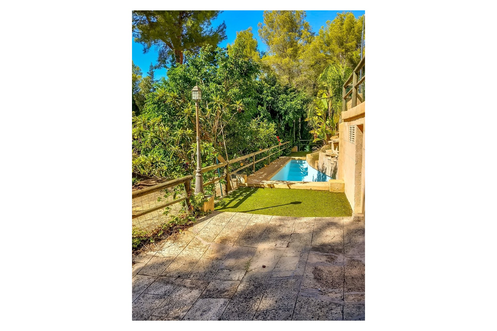 Revente -  Chalet / Villa -
Altea