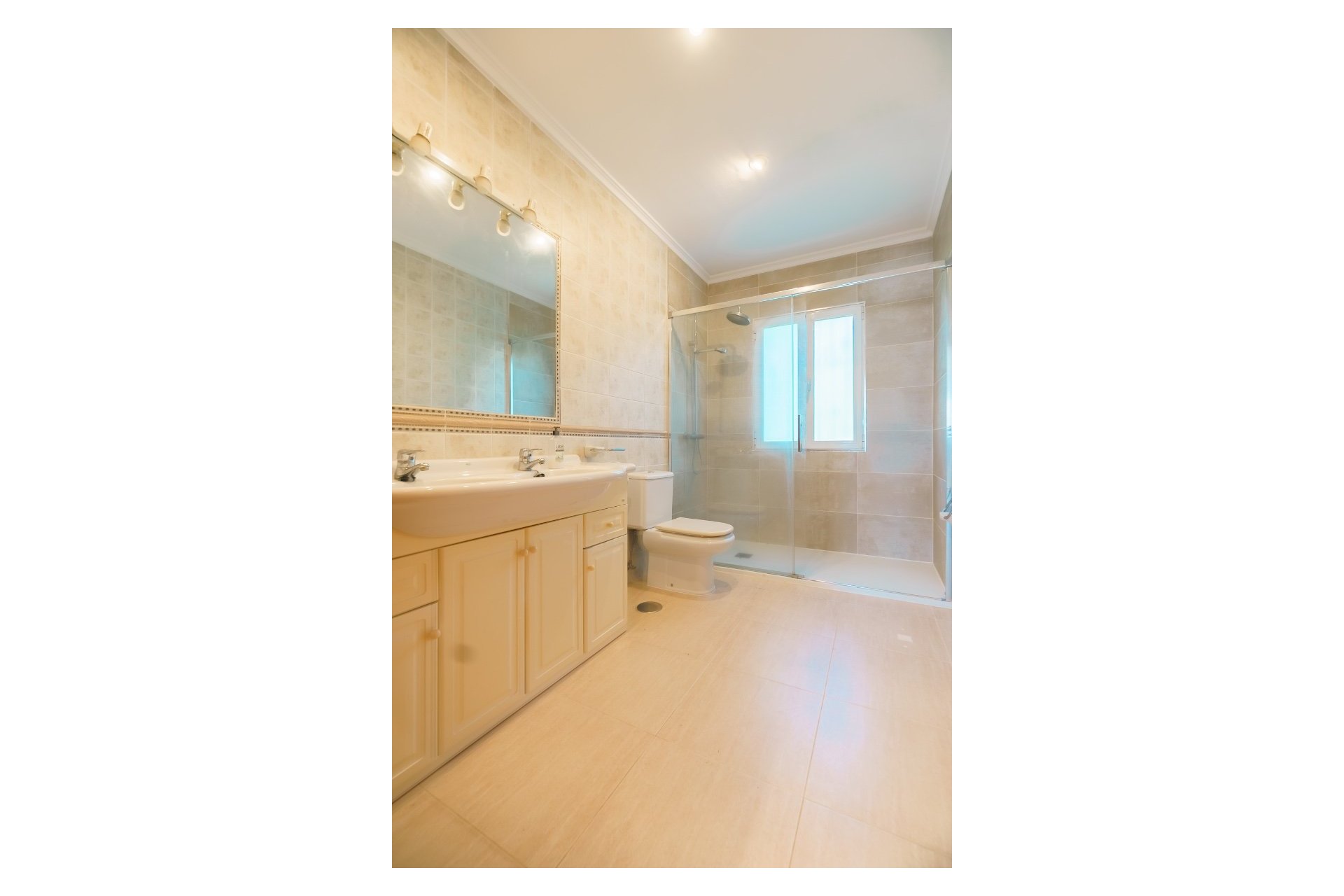 Revente -  Chalet / Villa -
Altea
