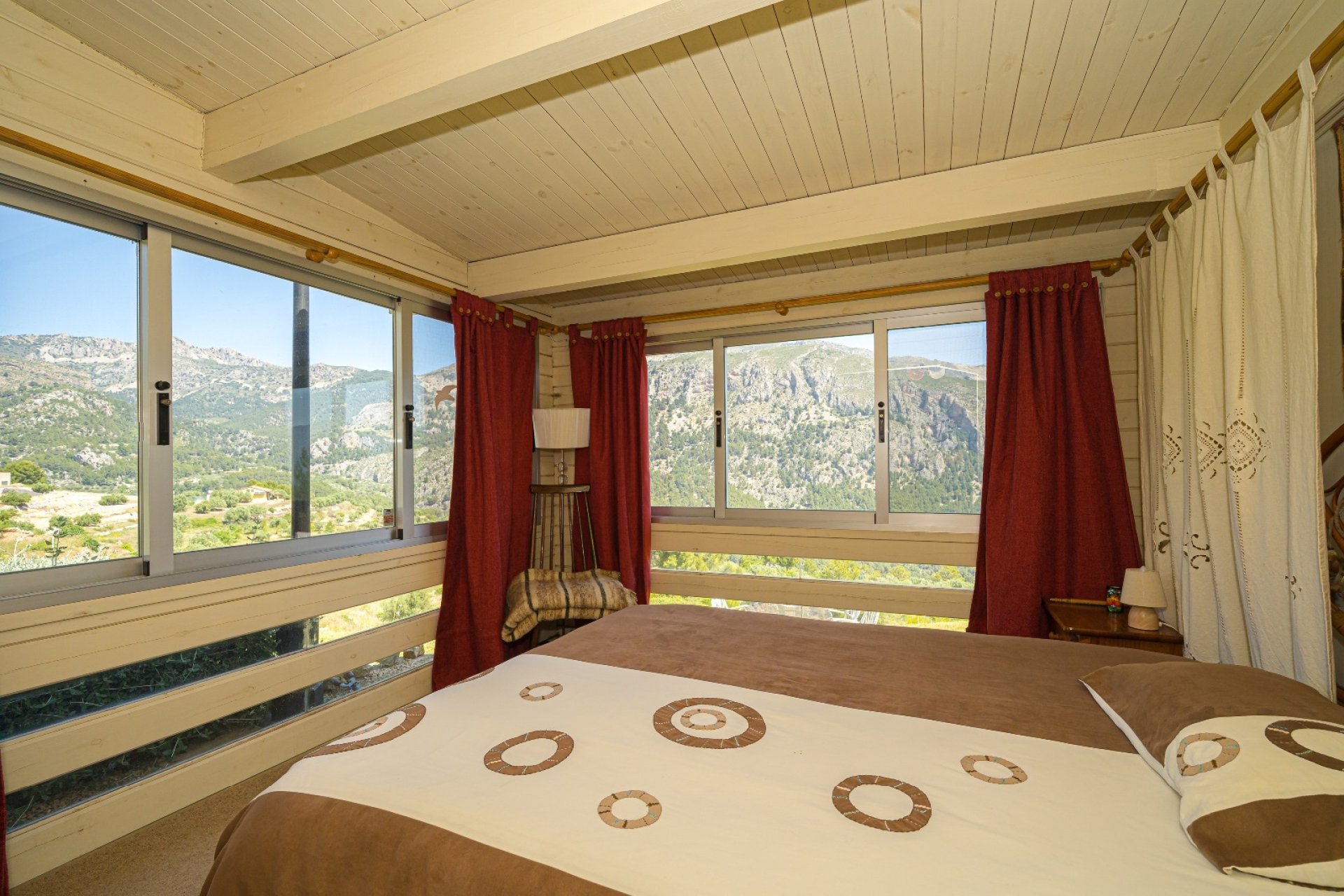 Revente -  Chalet / Villa -
Confrides
