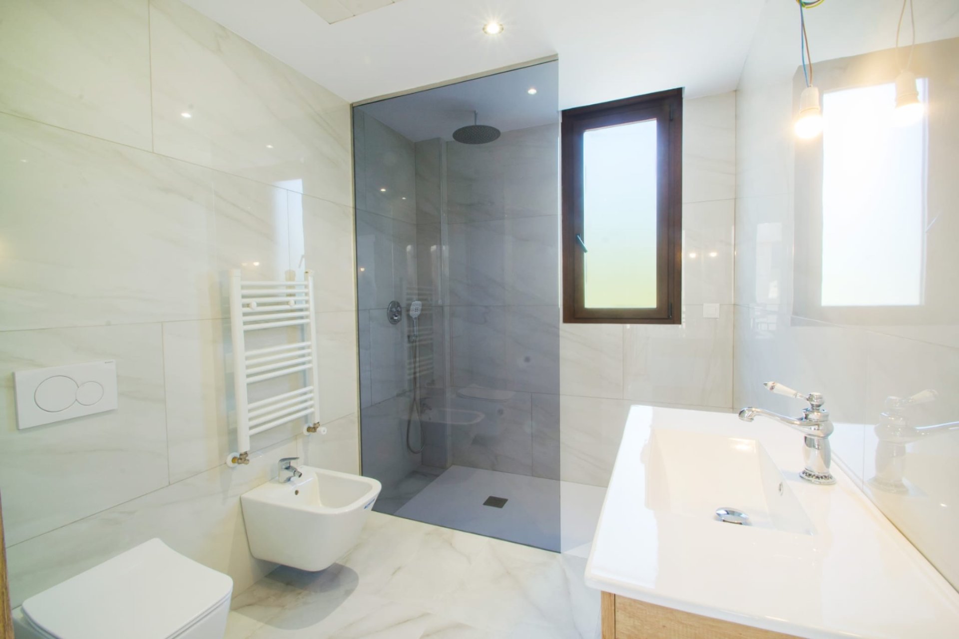 Revente -  Chalet / Villa -
Finestrat