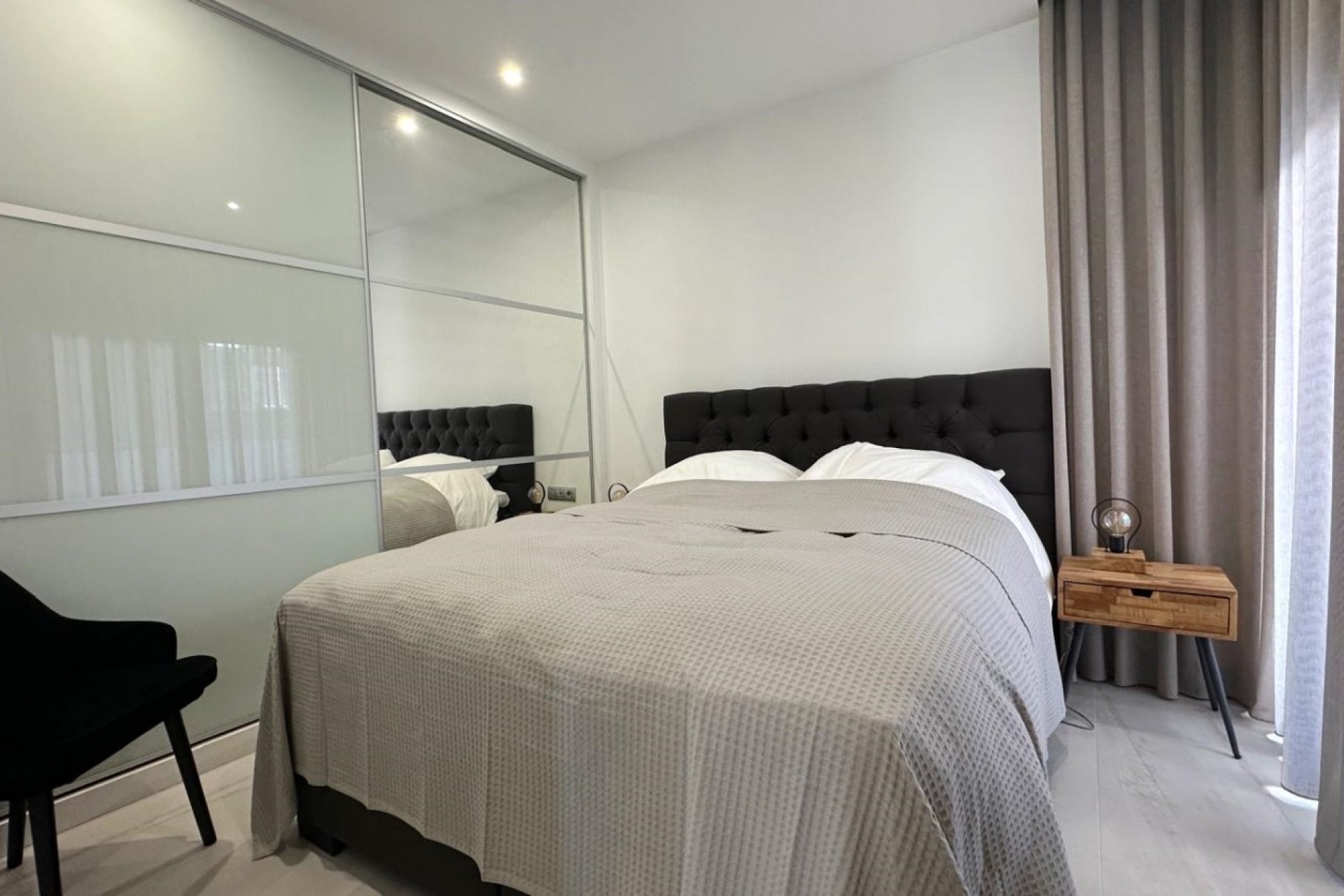 Revente -  Chalet / Villa -
Finestrat