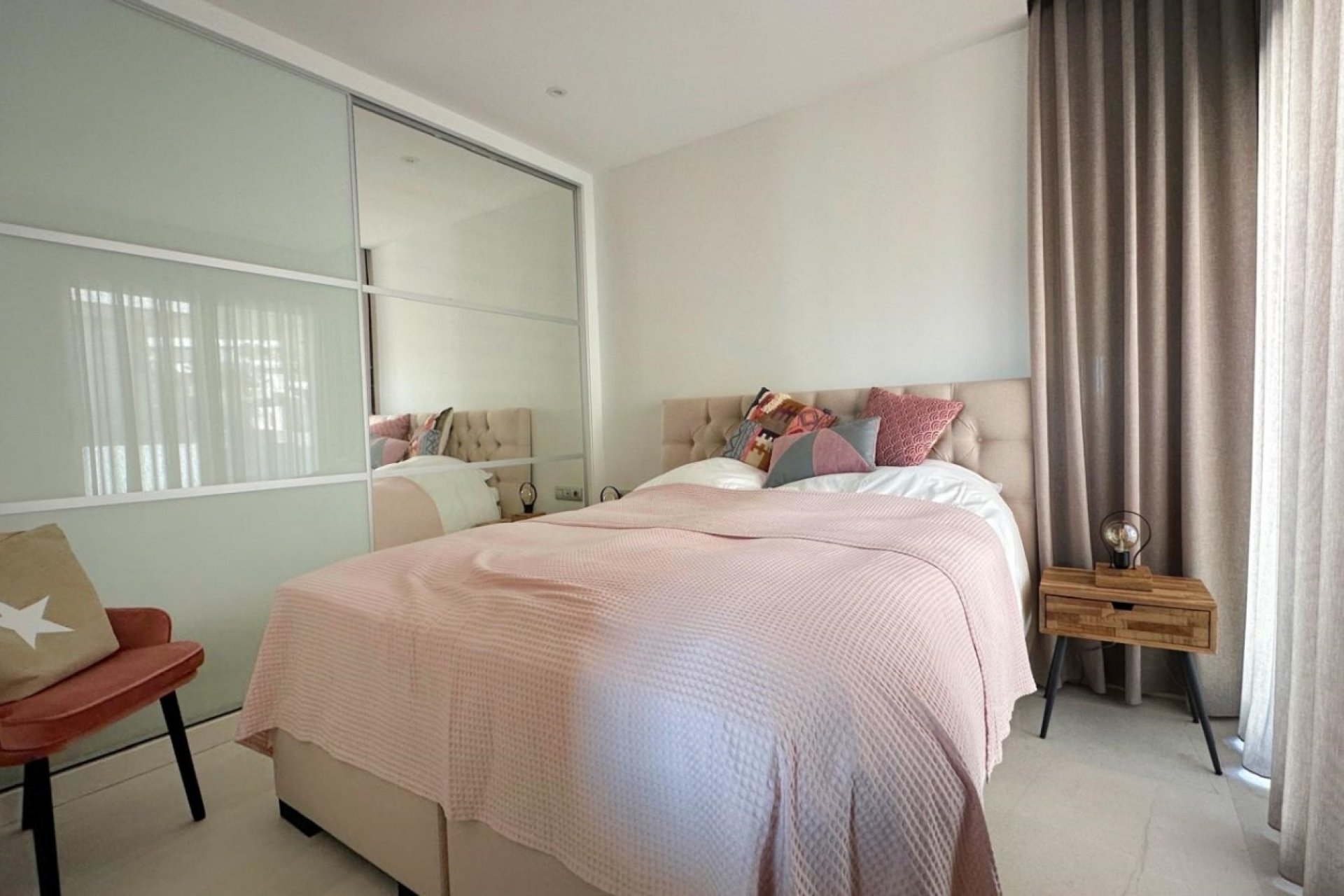 Revente -  Chalet / Villa -
Finestrat