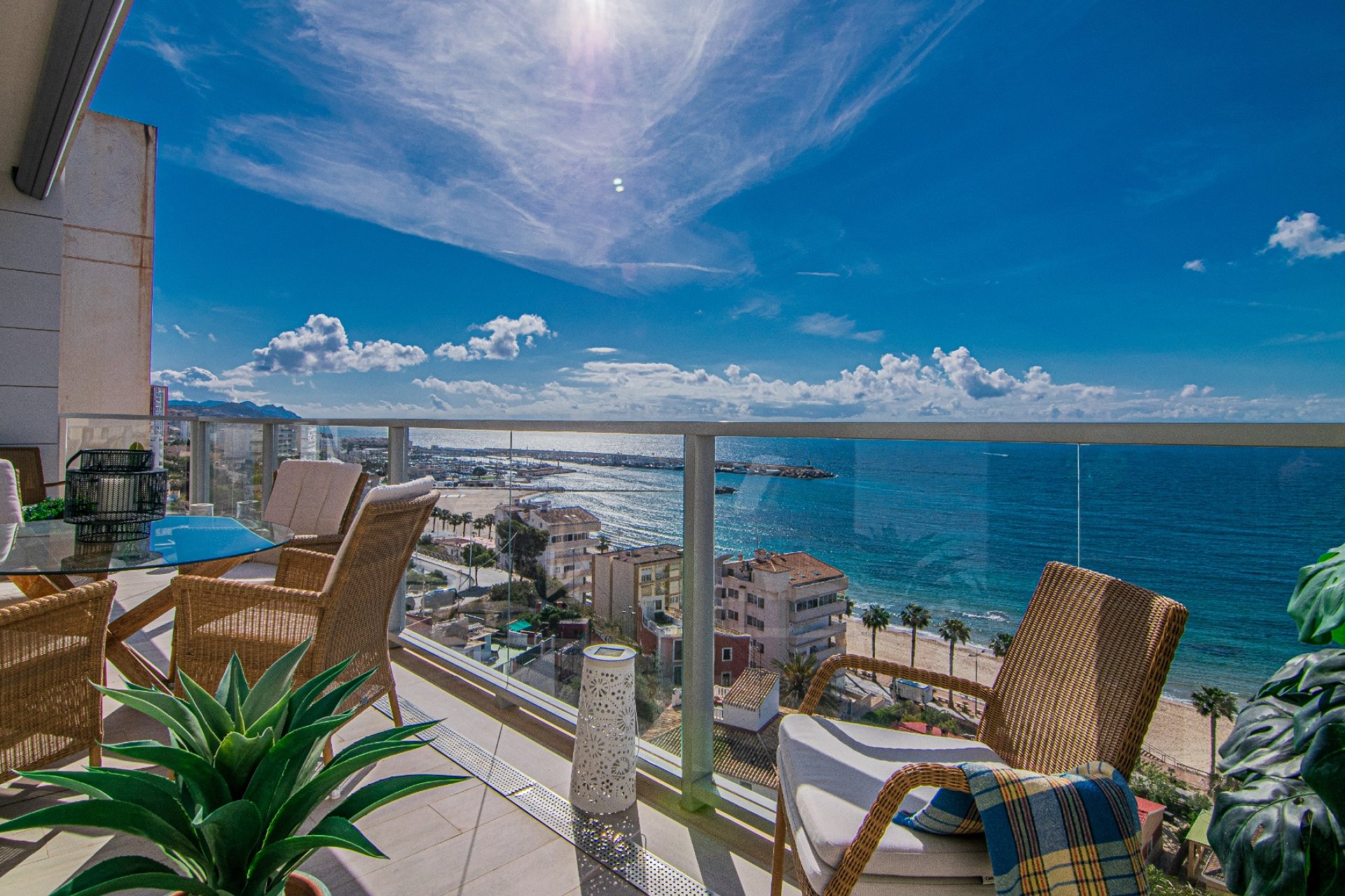 Revente -  Chalet / Villa -
Villajoyosa