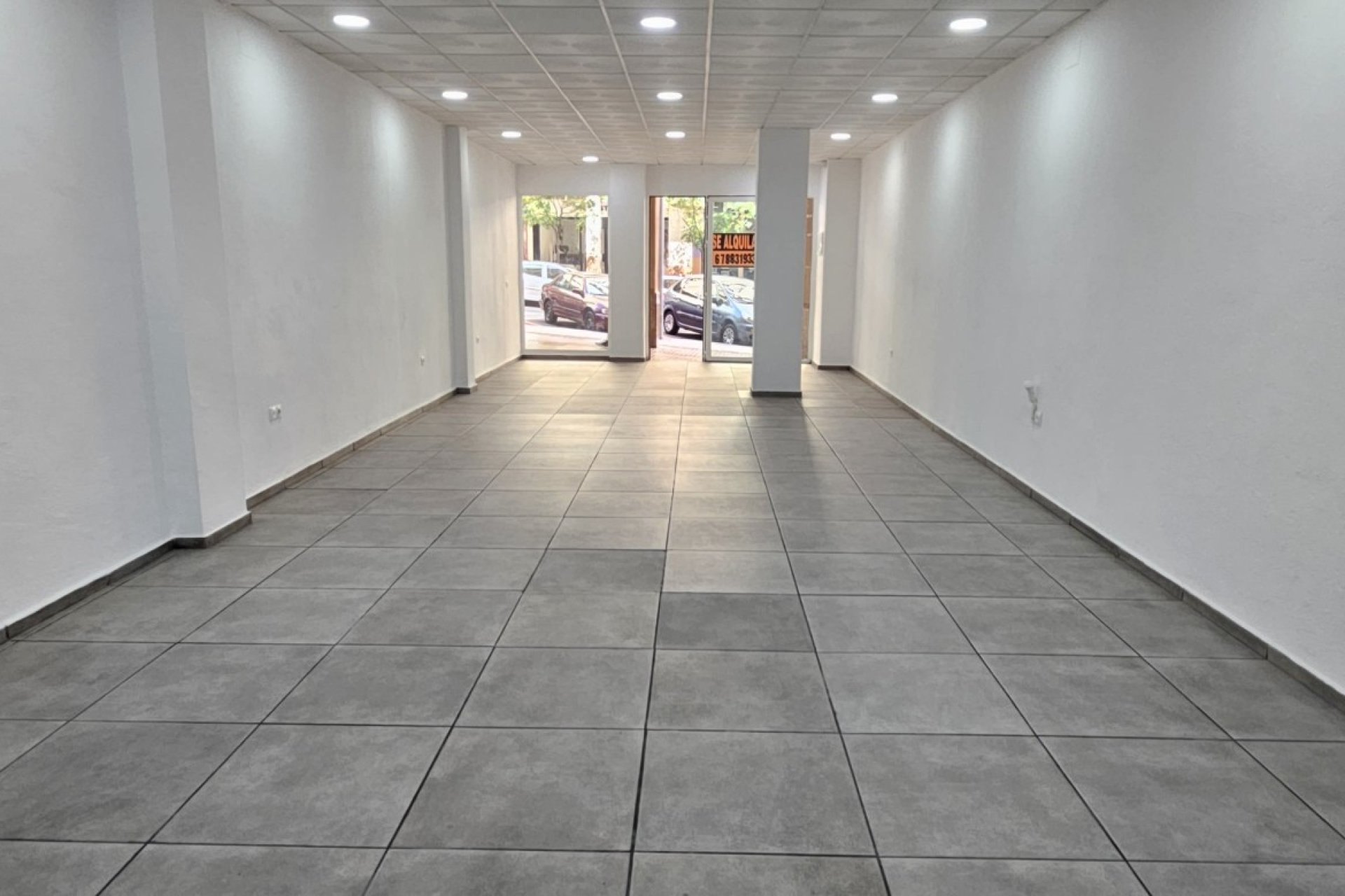 Revente - Commercial -
Benidorm - Colonia Madrid / Foietes