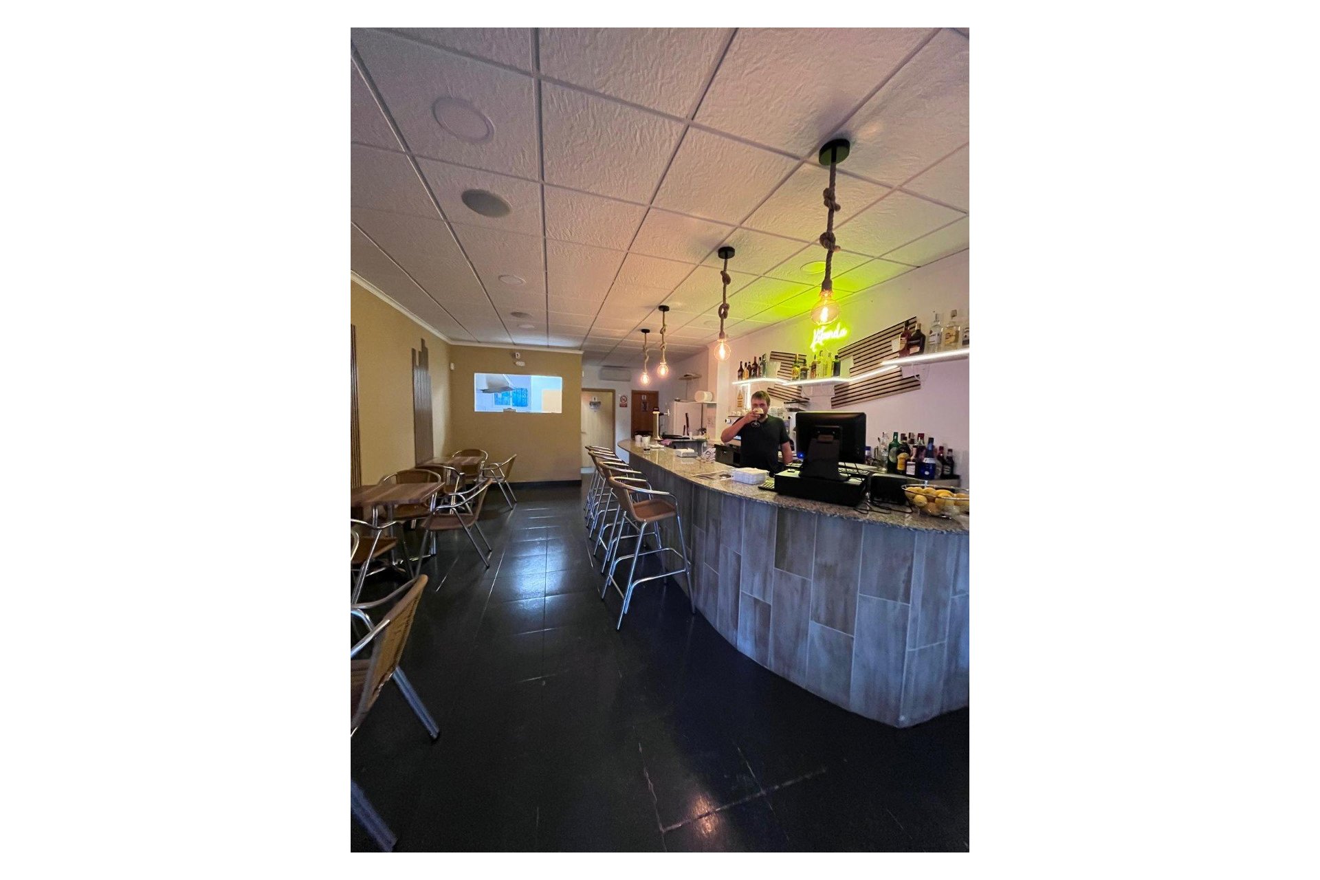 Revente - Commercial -
Benidorm - Juzgados