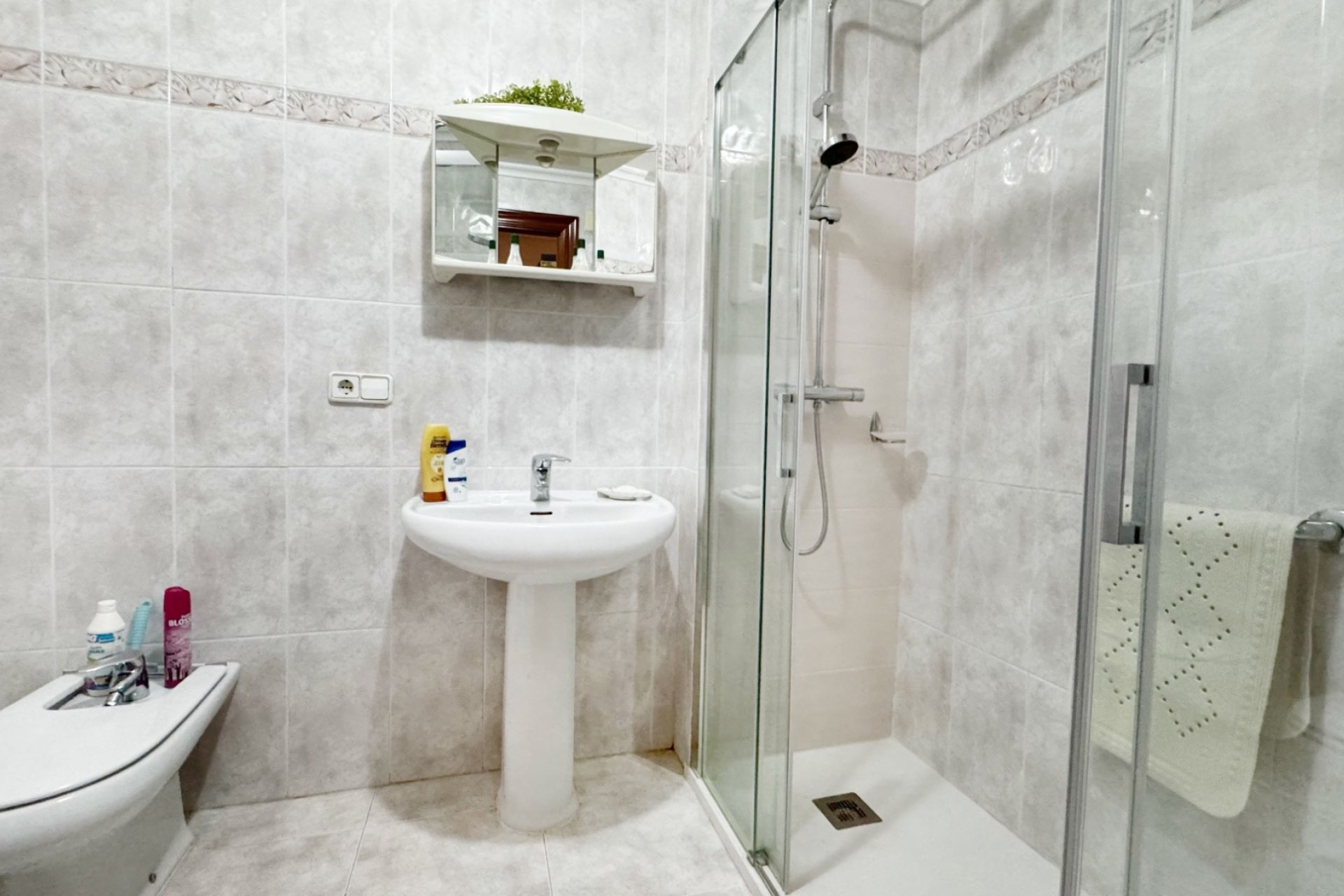 Revente - Maison mitoyenne -
Albir