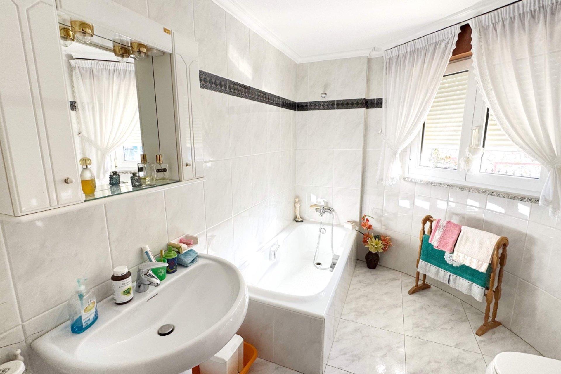 Revente - Maison mitoyenne -
Albir