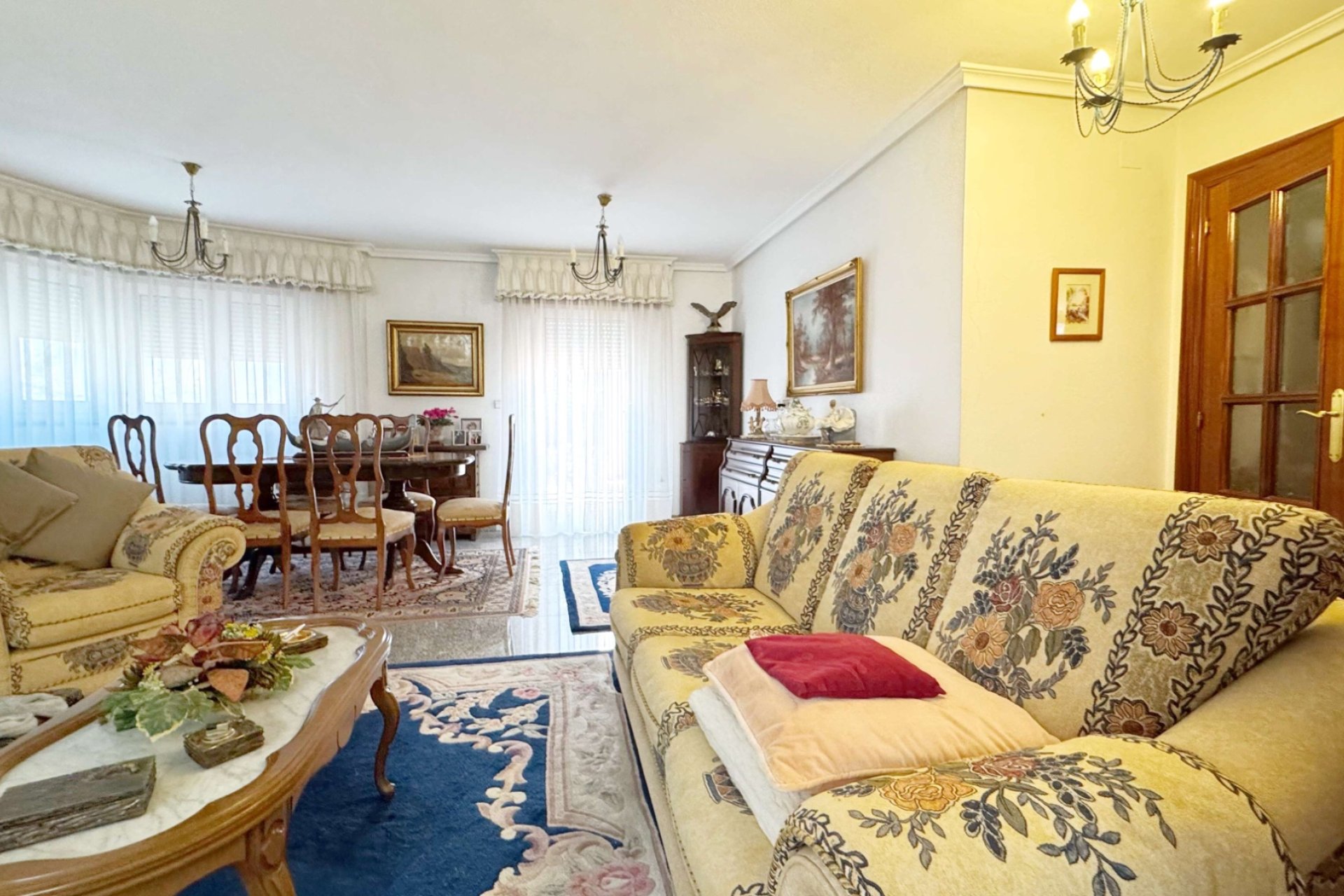 Revente - Maison mitoyenne -
Albir