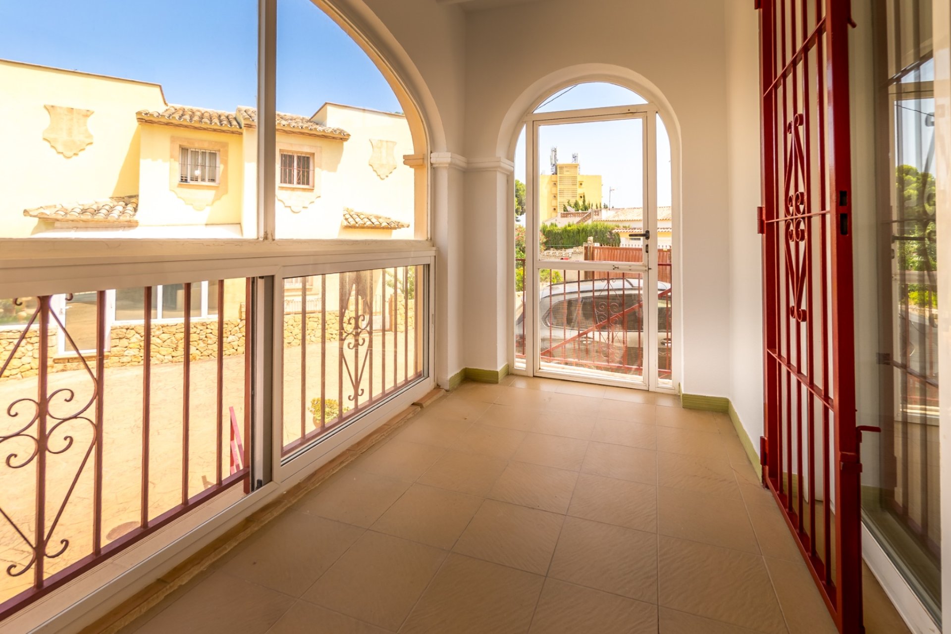 Revente - Maison mitoyenne -
Albir