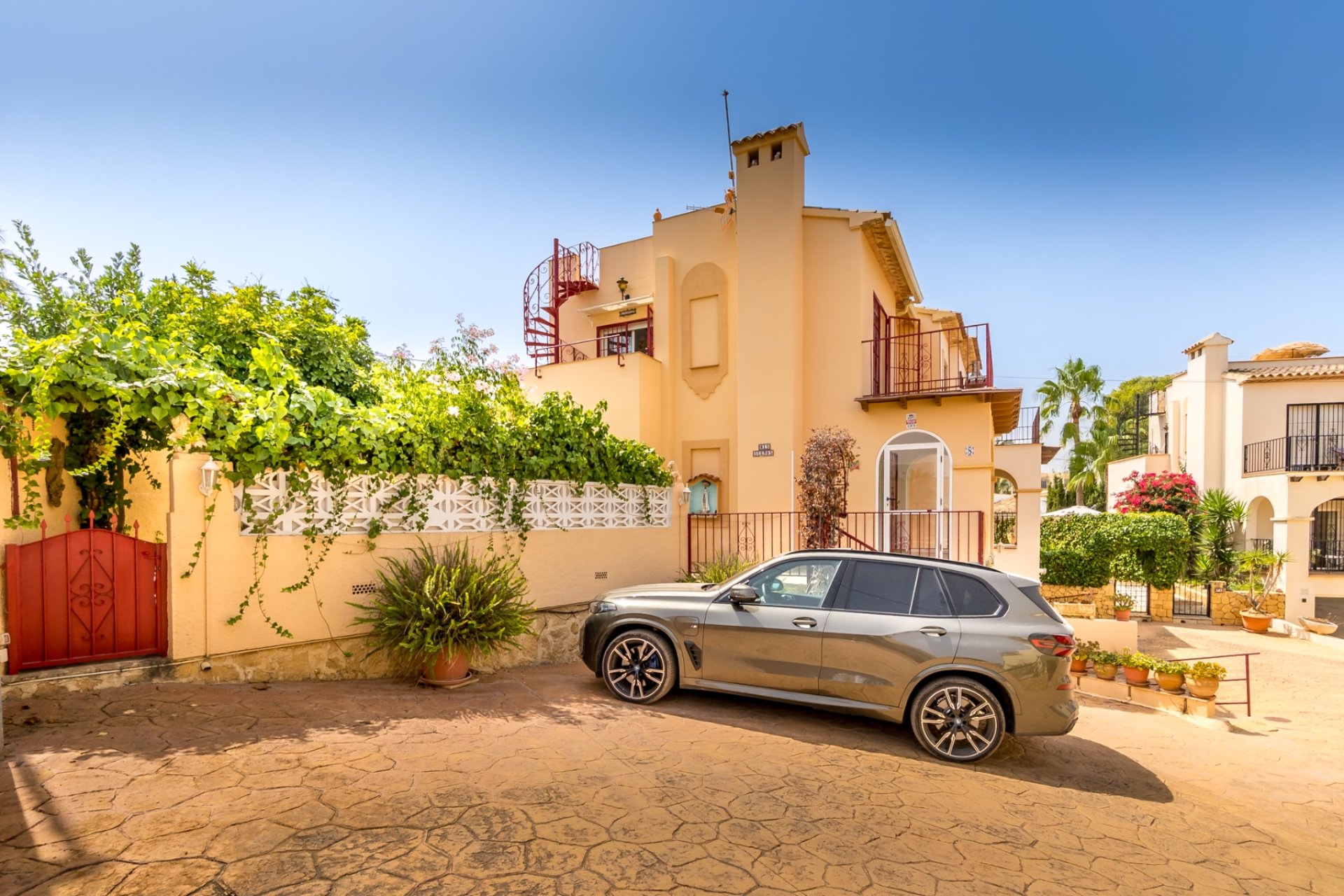 Revente - Maison mitoyenne -
Albir