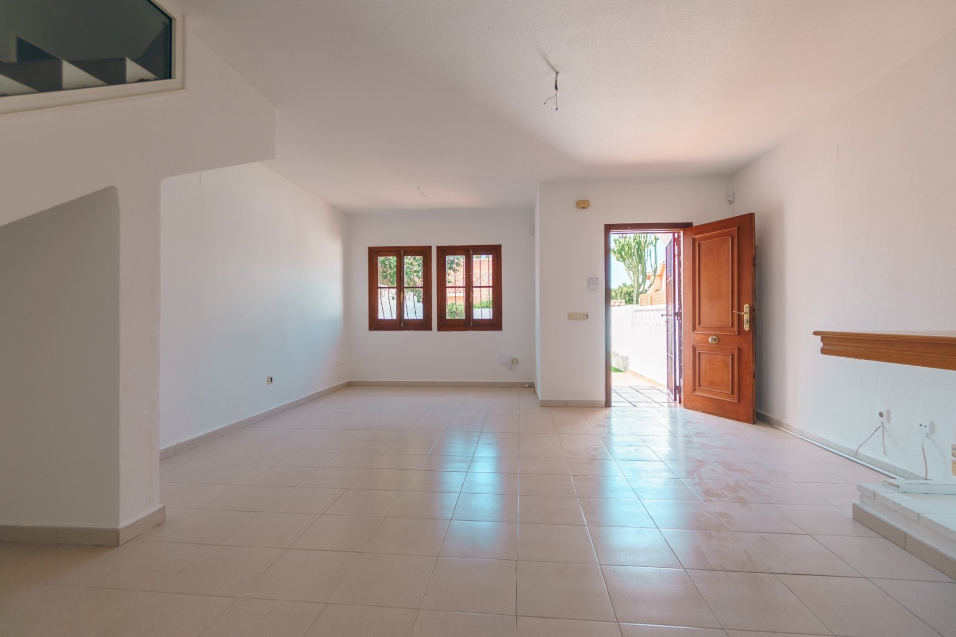 Revente - Maison mitoyenne -
Albir