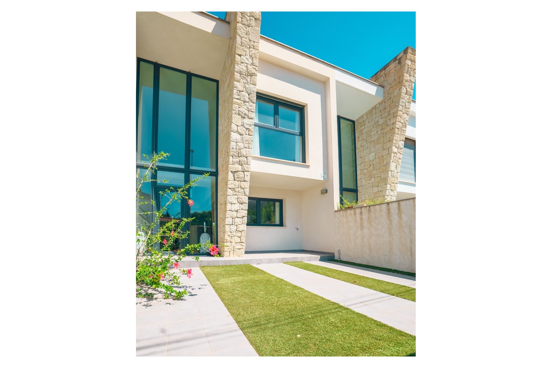 Revente - Maison mitoyenne -
Albir