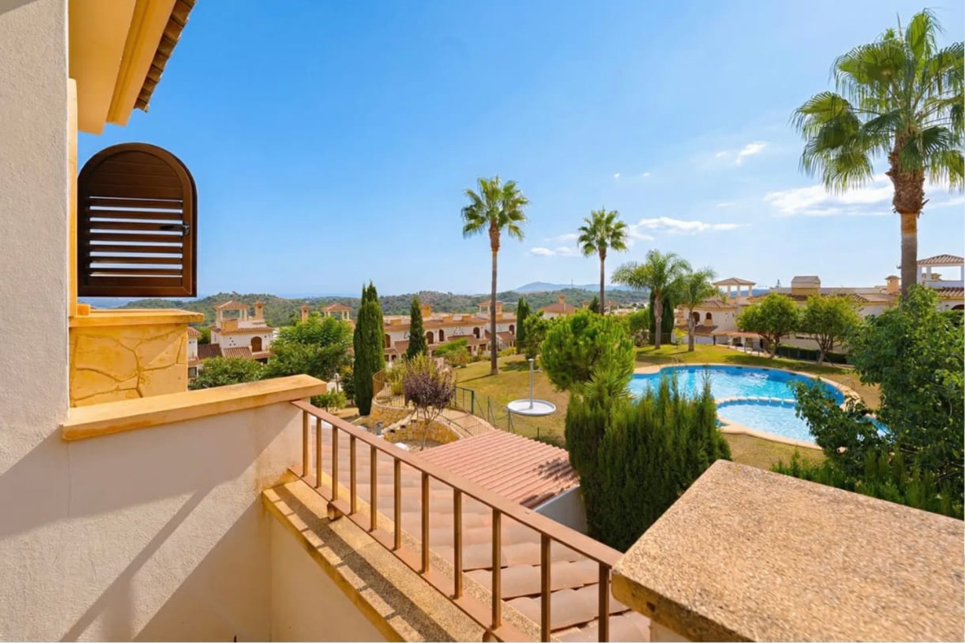 Revente - Maison mitoyenne -
Polop