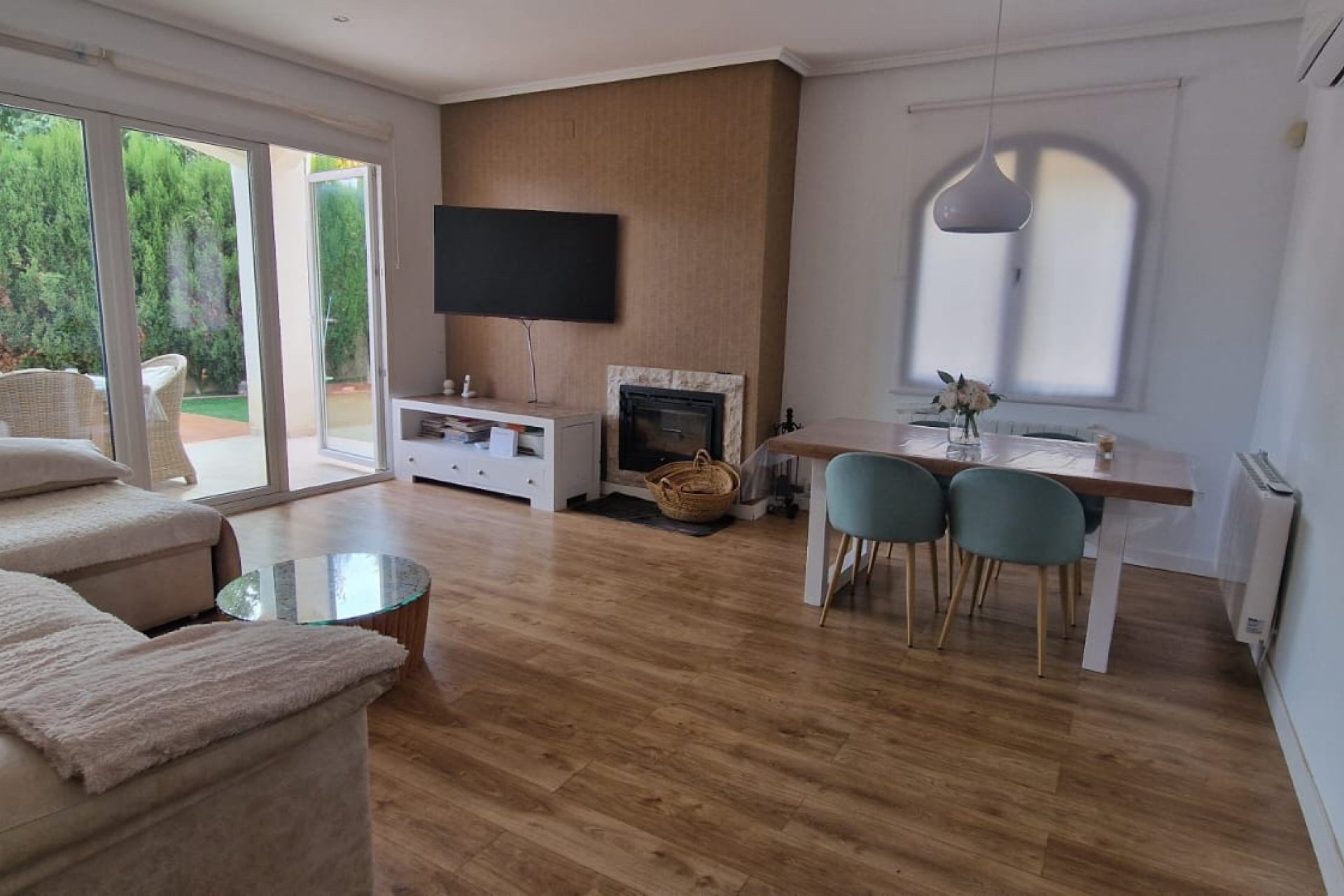 Revente - Maison mitoyenne -
Polop